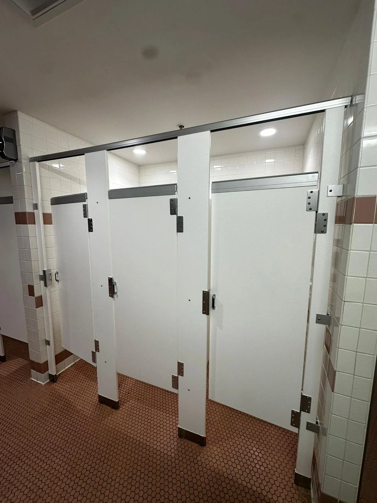 WhatsApp Image 2025-11-25 at 15.32.42 (1).jpeg