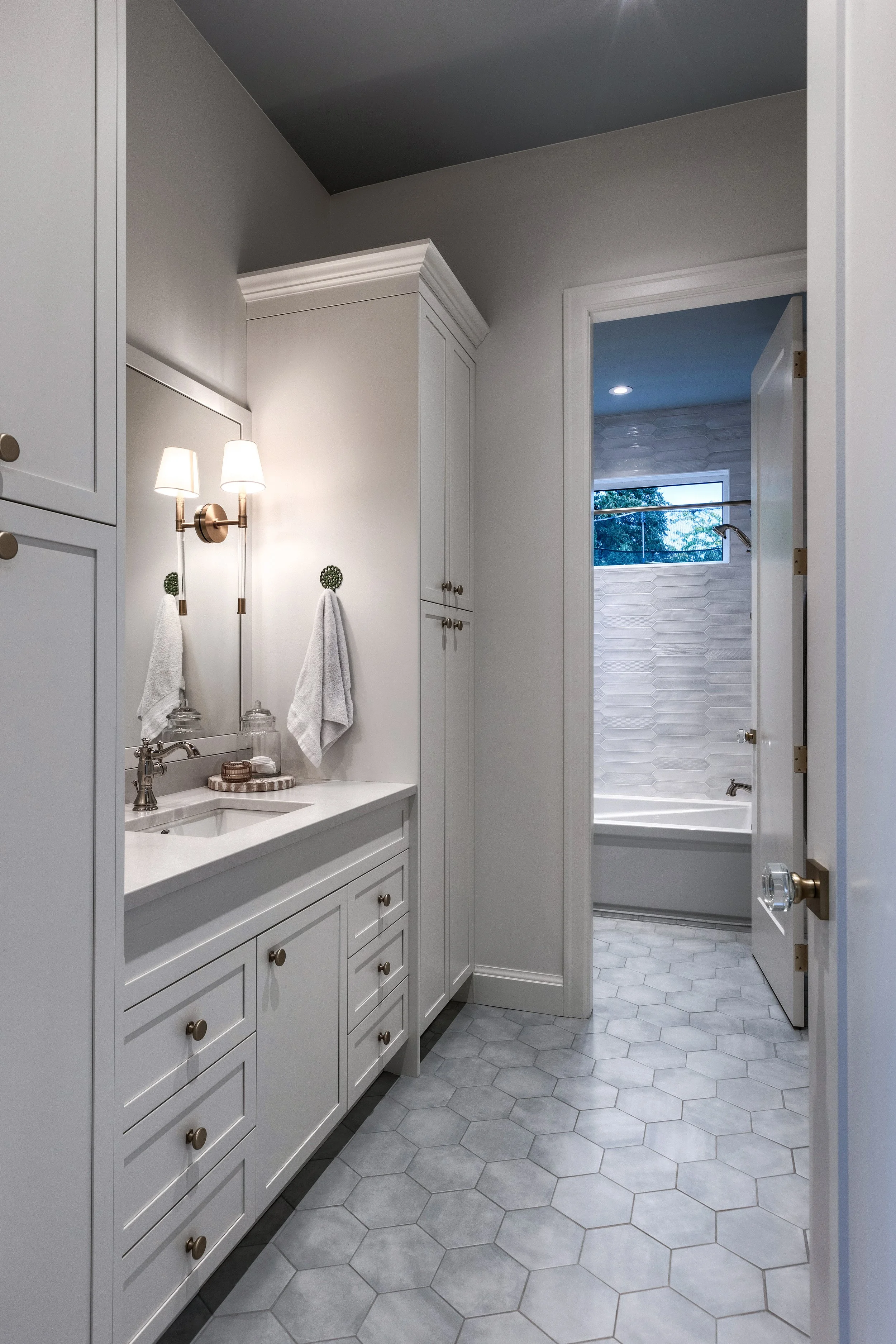 tile flooring bathroom