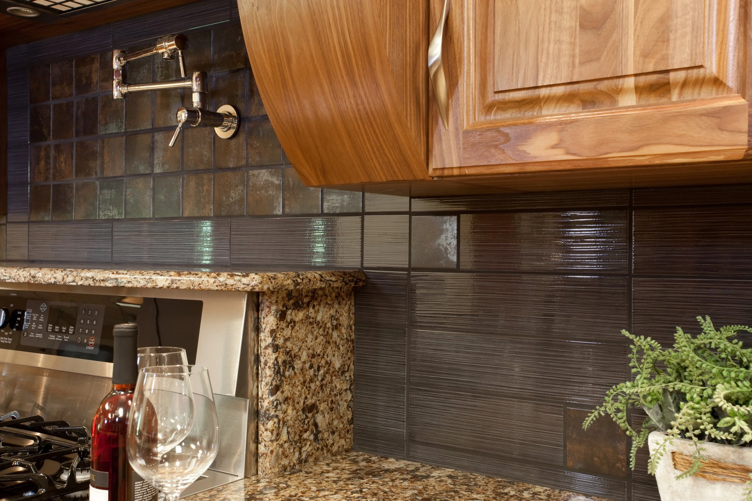 17 tile backsplash kitchen kelowna (4).jpg