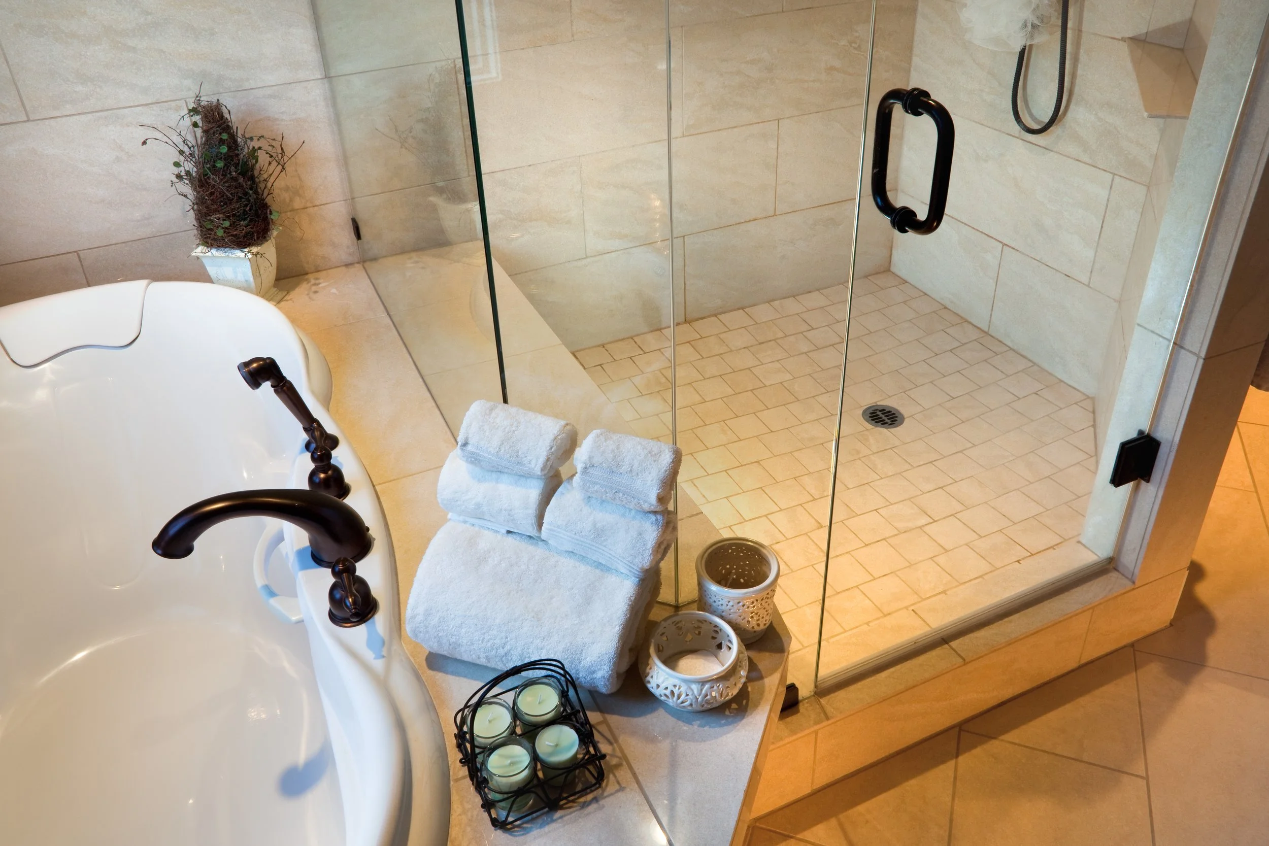 7 Tile Kelowna AR Shower 2.jpg