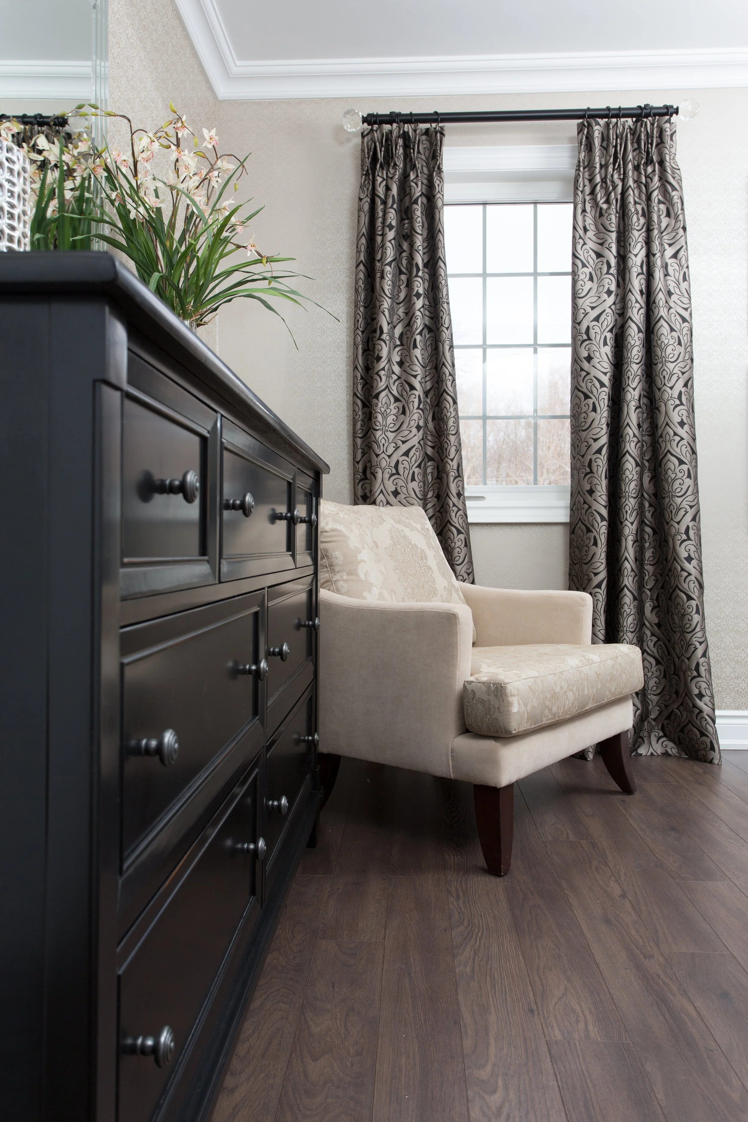 HARDWOOD KELOWNA VINYL INTRO 1.jpg