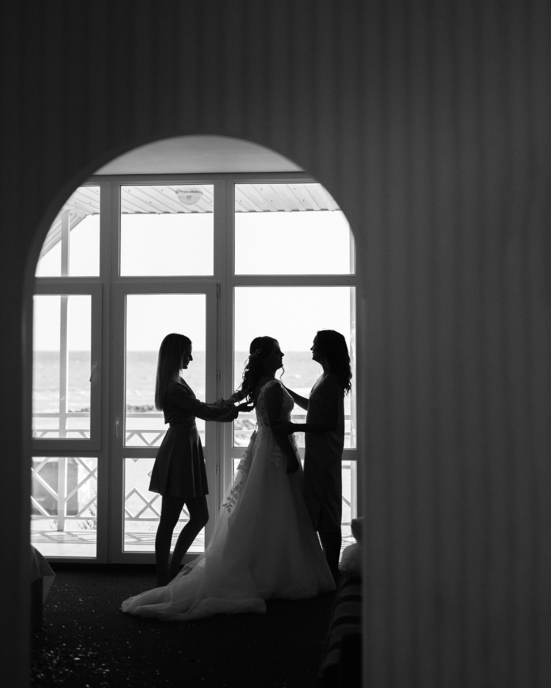 How to create a calm and stress-free wedding morning