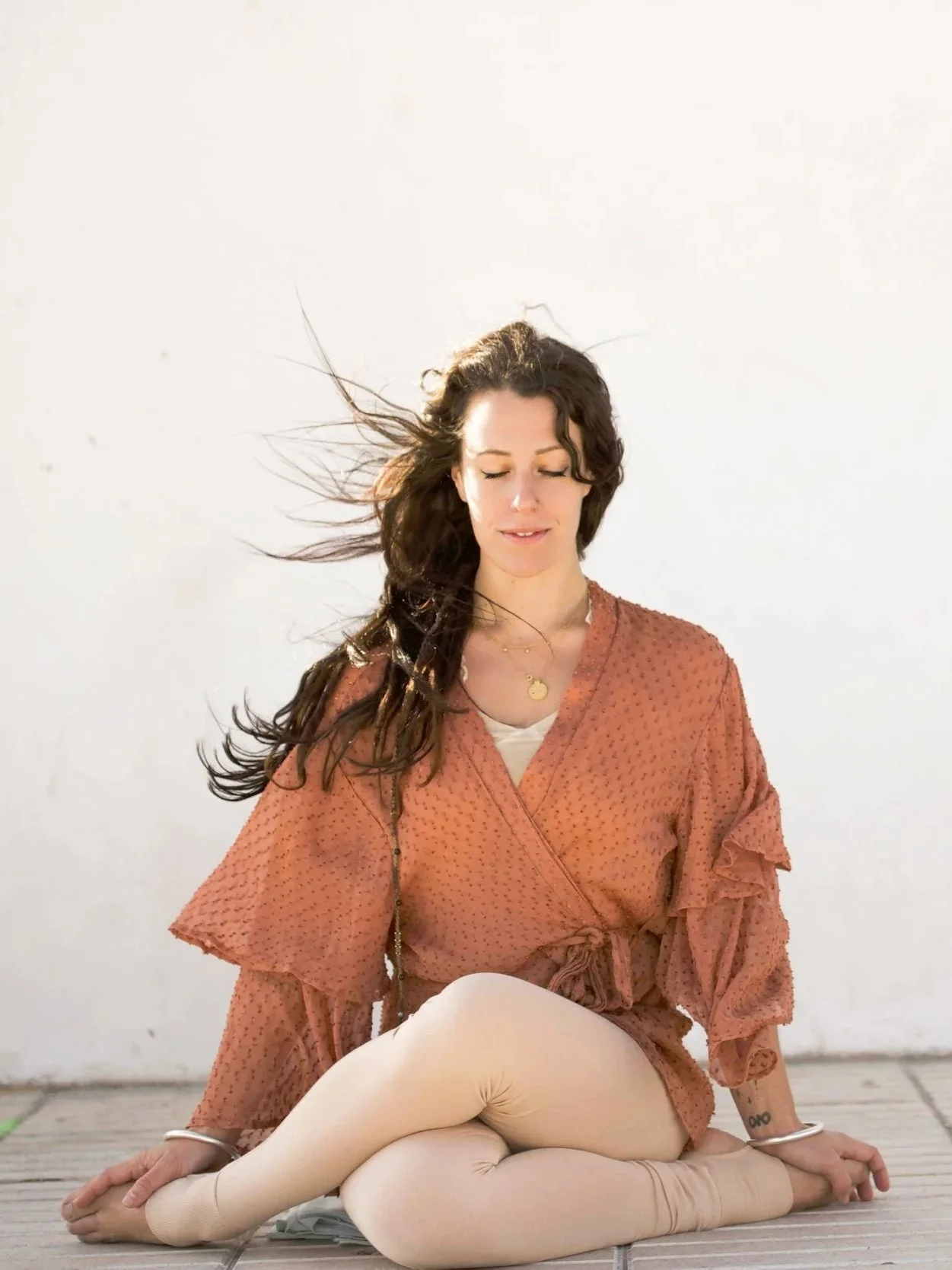 Sacred yoga retreats across India — Rishikesh, Varanasi, and Ladakh. Women’s circles, sensual alchemy, yin yoga, and online courses in English, French, and Spanish.