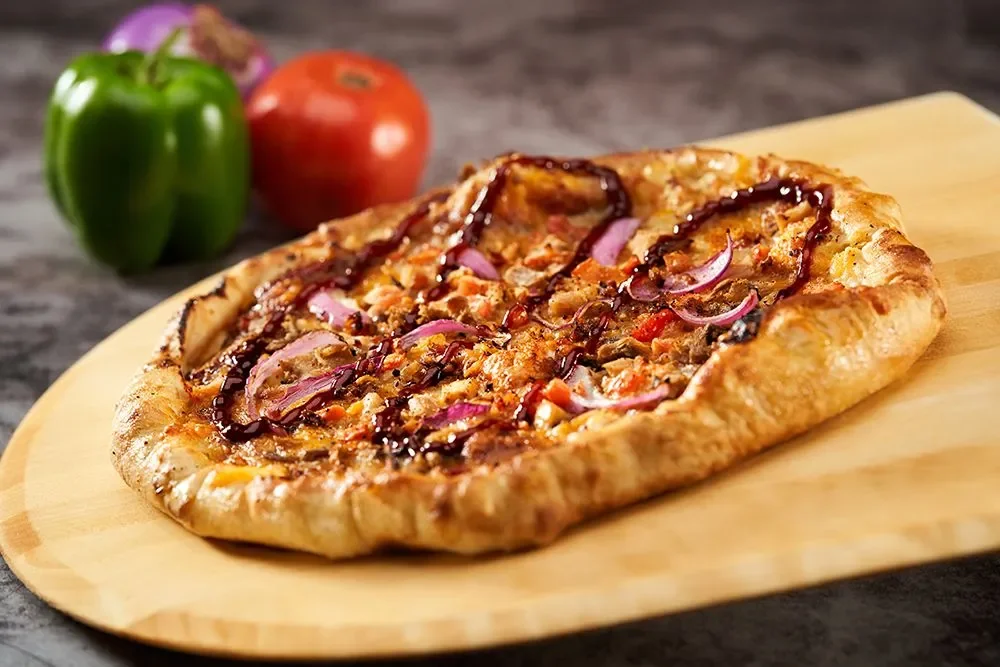 calvinos-pizza-gallery11-1920w.webp