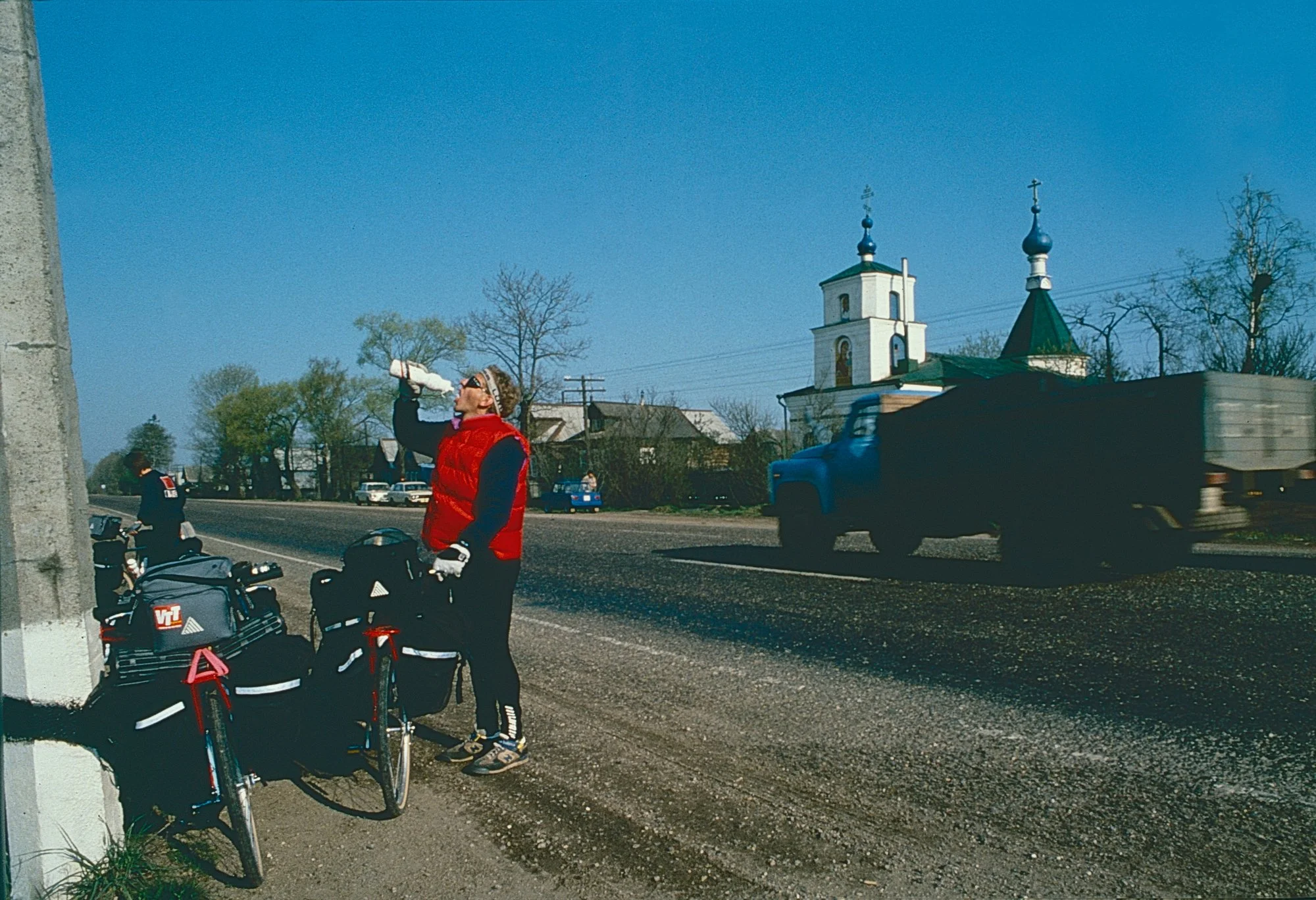 Howard hydrates on the road between Leningrad and Moscow. 