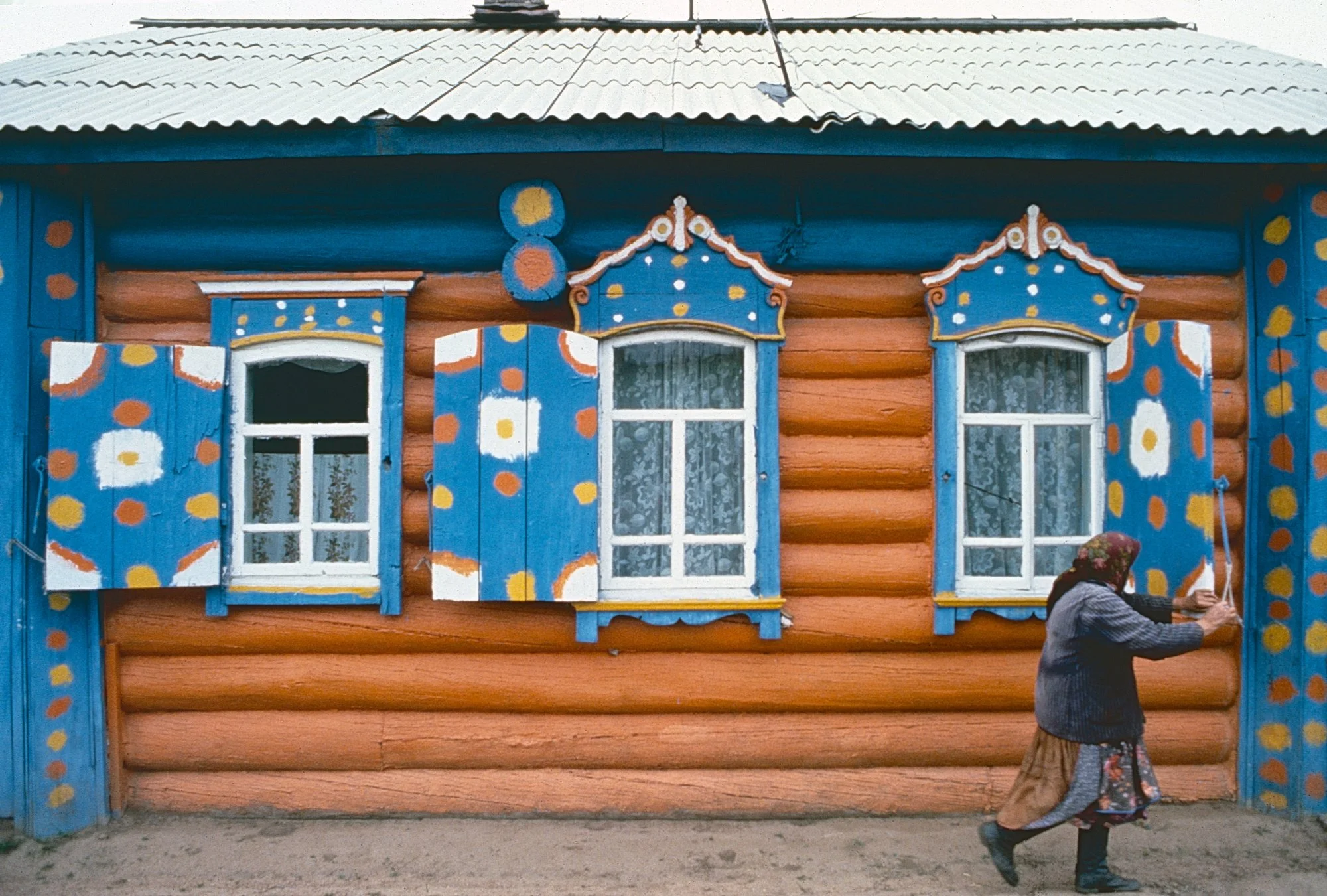 The furthest away from Moscow, the less conformity.