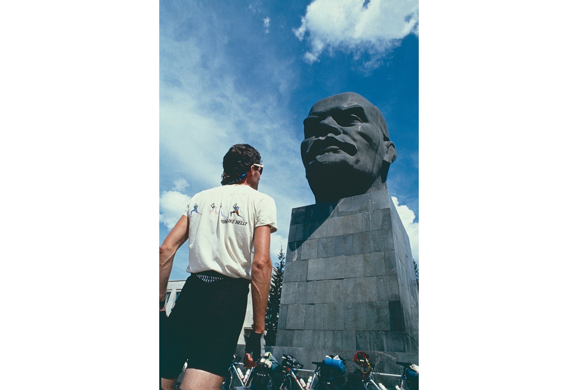 Facing off with the largest Lenin head between Leningrad and Vladivostok. 