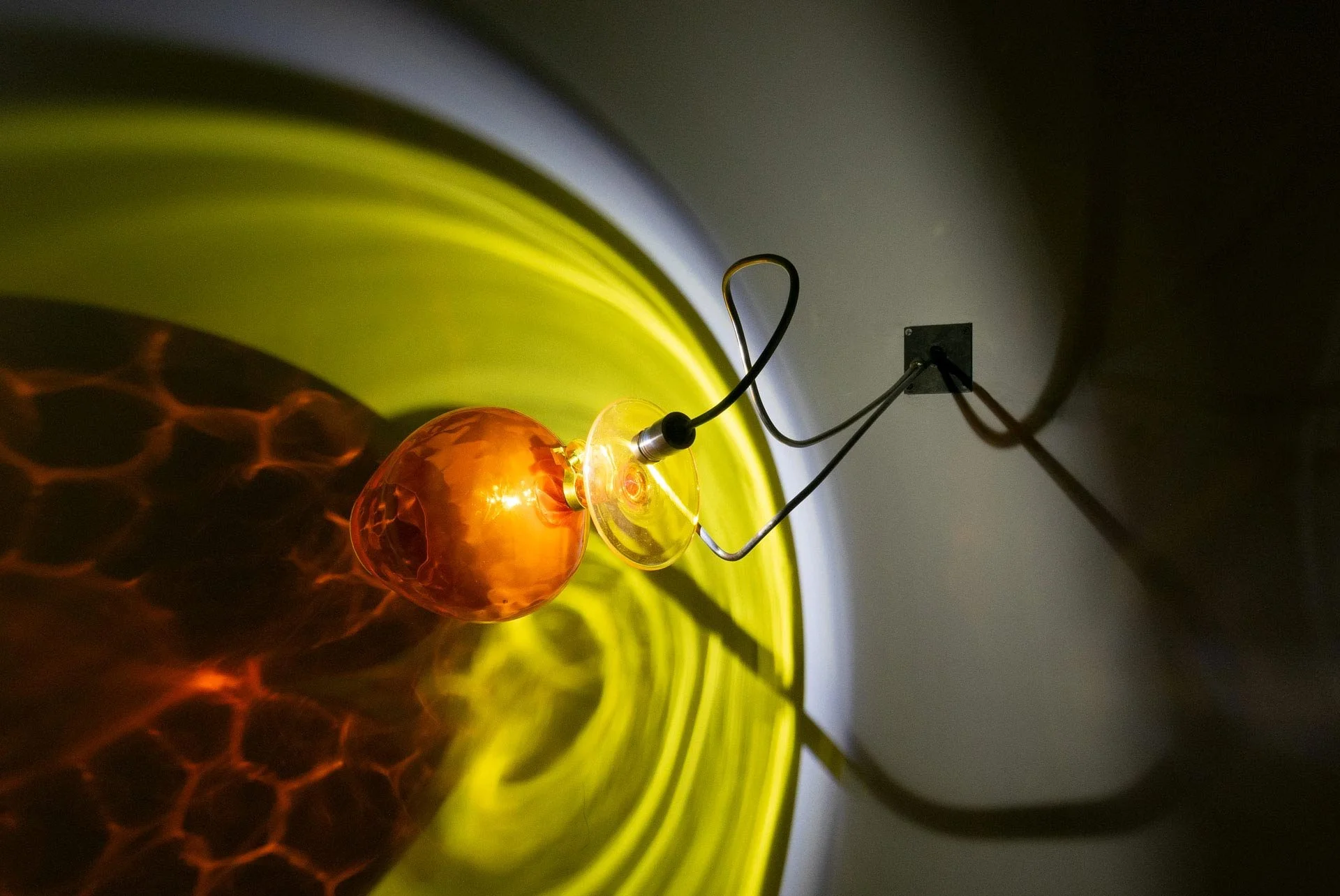 Illuminated detail shot of the goblet, highlighting the quality of the glass that leads to a unique light cast.
