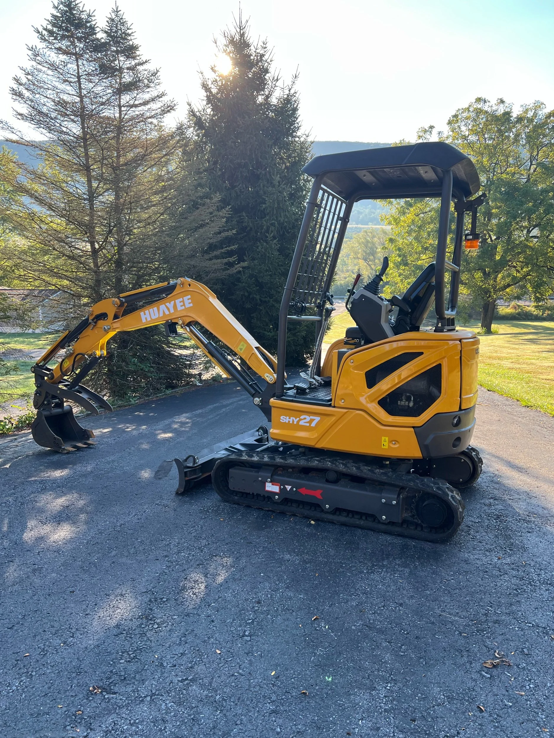 HUAYEE SHY27 MINI EXCAVATOR