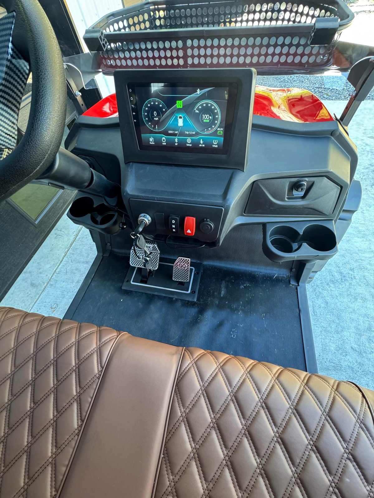 future-gc42s-golf-cart-touchscreen-dash.jpg