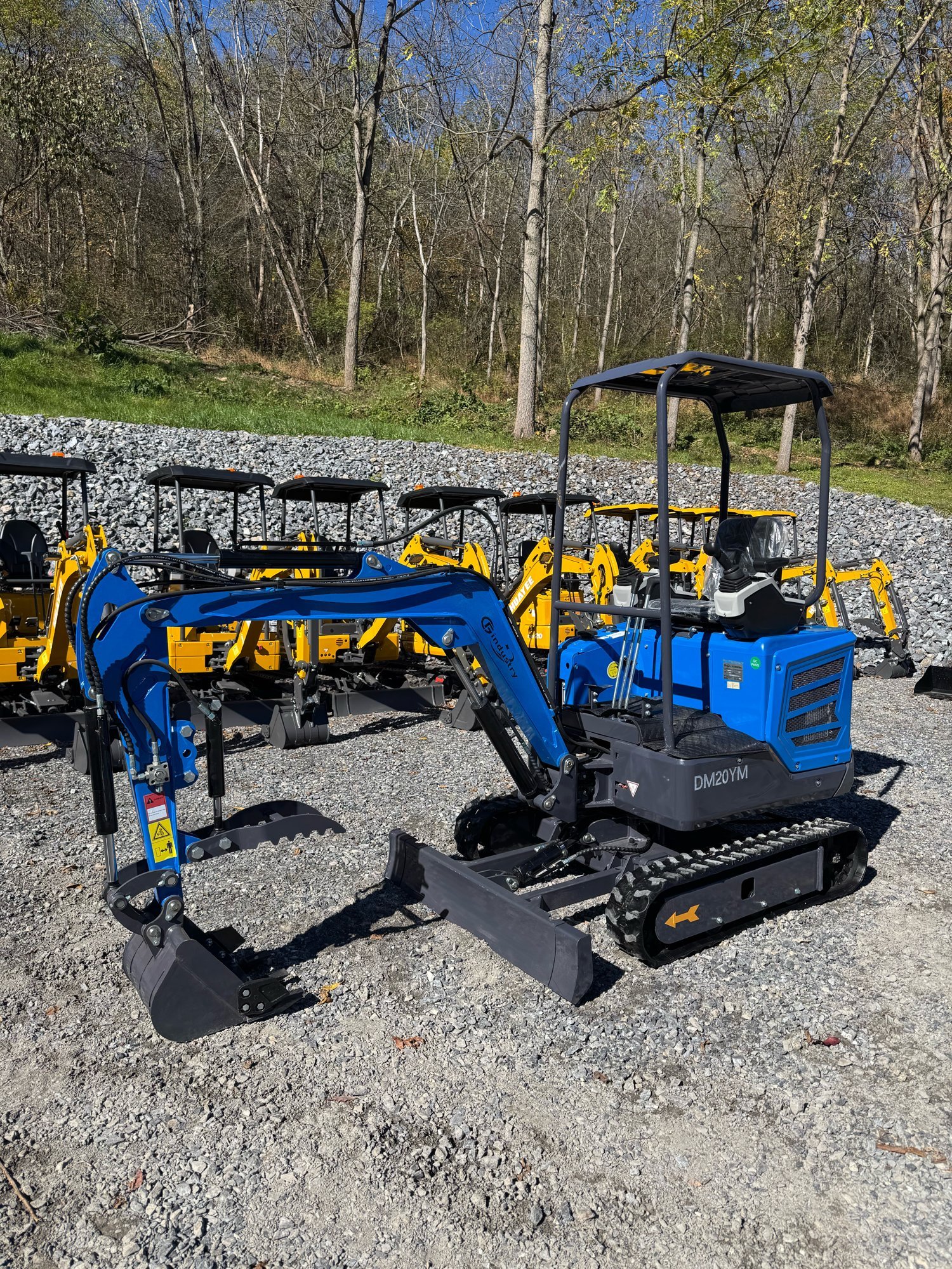 cfg-dm20ym-mini-excavator-4.jpg