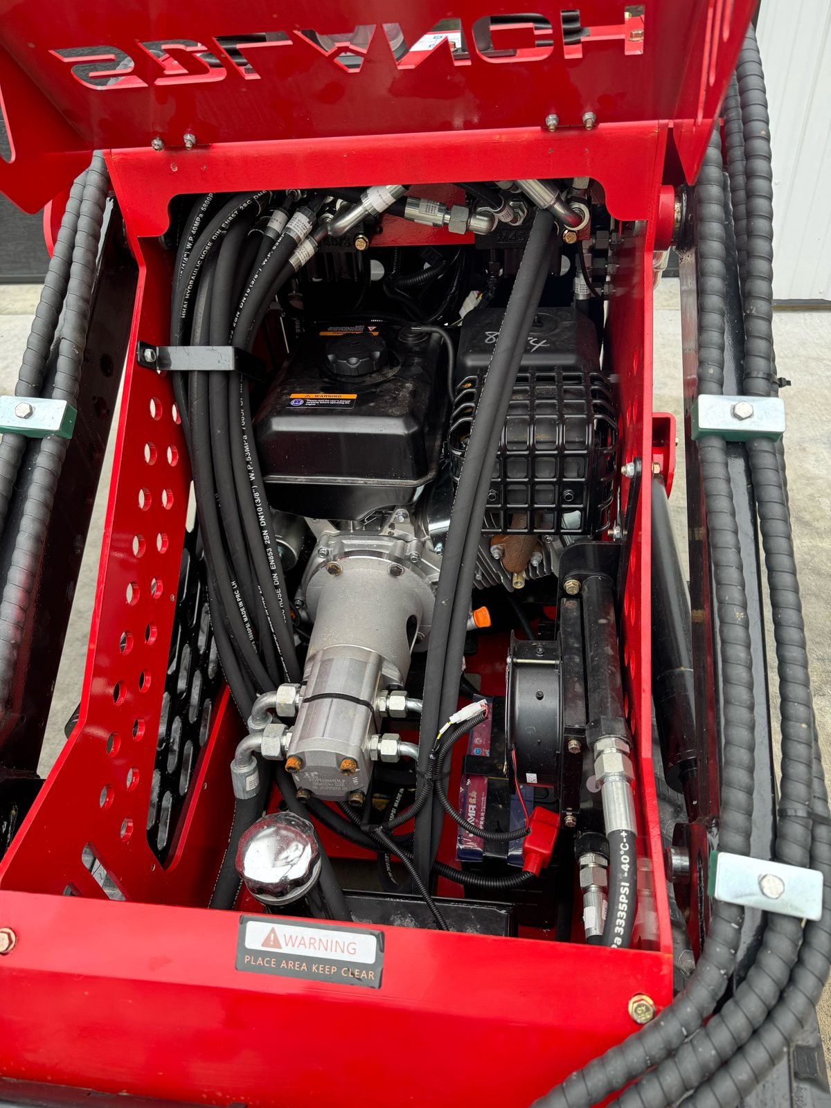 sdlanch-sdll60-mini-skid-steer-gas-engine-bay.jpg