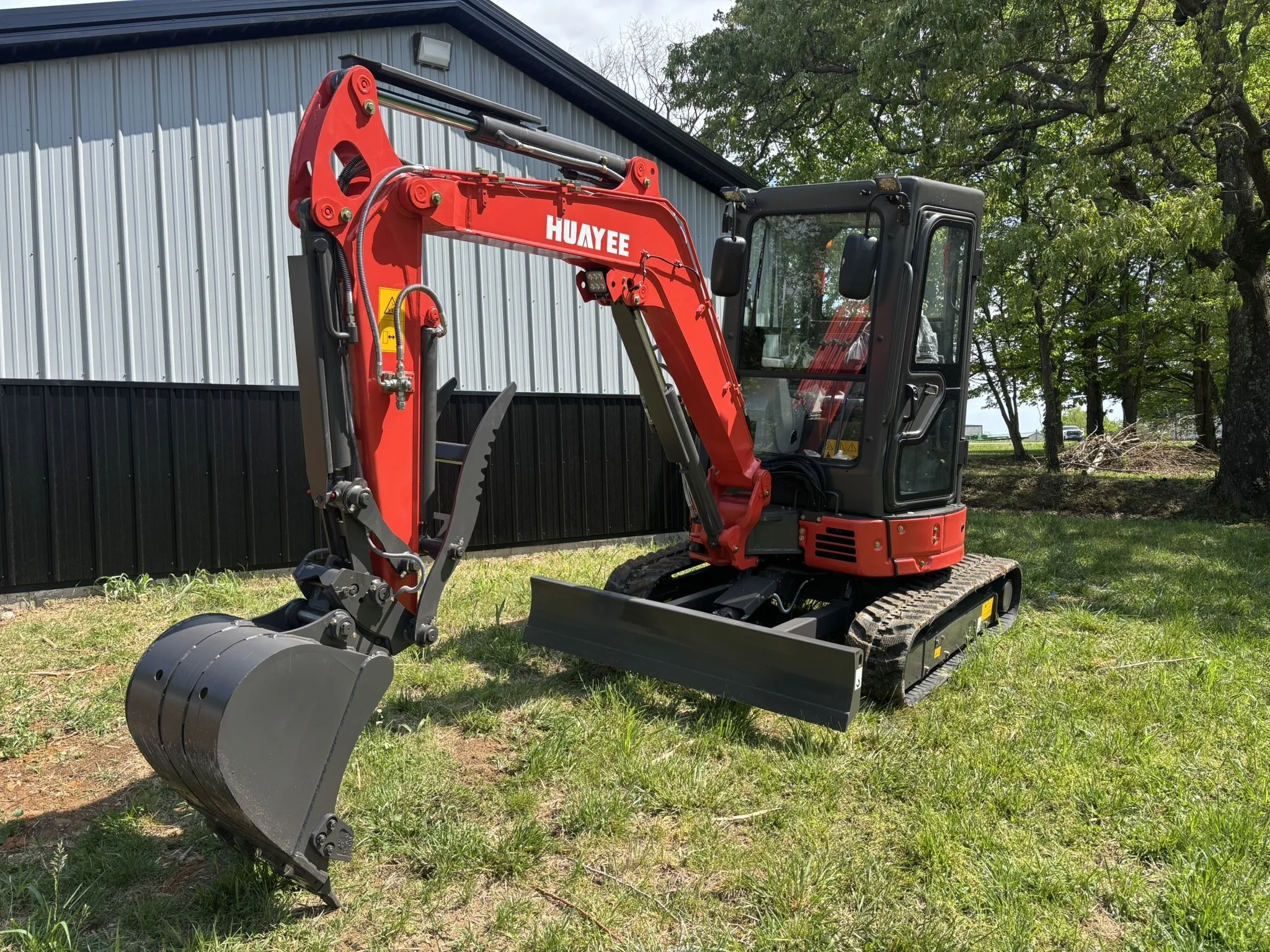 Huayee HY35C mini excavator for sale – TractorSource Altoona PA – view 5