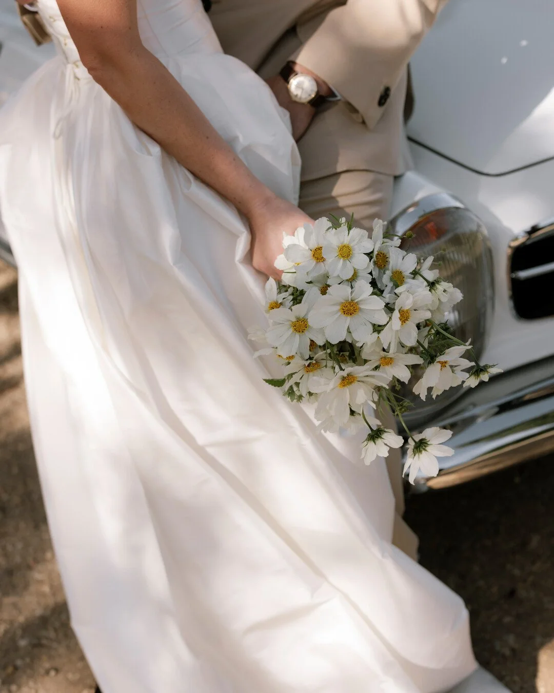 MAX + ZOE

A day shaped by family, food and a strong sense of place.

Zoe &amp; Max began at Zoe&rsquo;s family home in Queenscliff, getting ready in different corners of the house, surrounded by the people who know them best.

The celebration then m