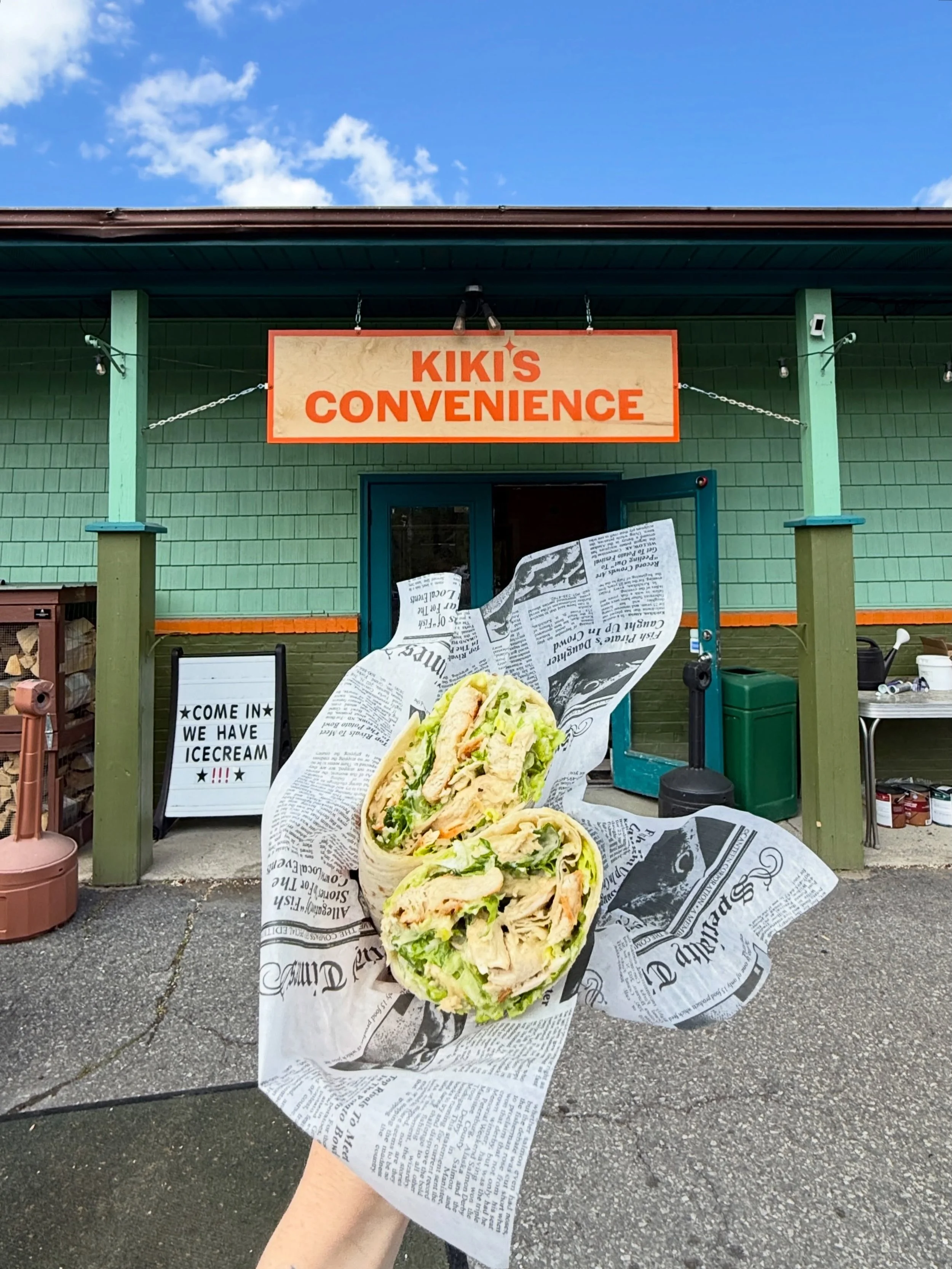 KIKI'S CHICKEN CAESAR WRAP 🥗 
> served with your choice of our macaroni salad or coleslaw 

Juicy, marinated grilled chicken, seasoned house croutons, Caesar dressing and crunchy lettuce with Parmesan 🌯 

Open until 8pm! 

#kikisconvenience #del