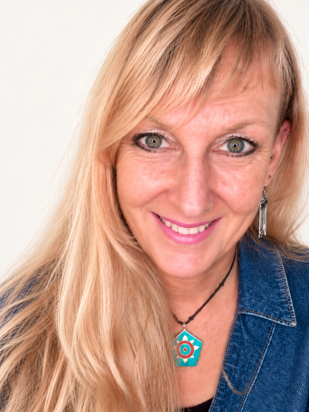 Sharon Beaumont, multidimensional artist, harmonic artist, author, harmonic guide, sacred geometry artist, light language, frequency art, spiritual artist, consciousness art, The Portal of Nine, harmonic healing, New Zealand artist