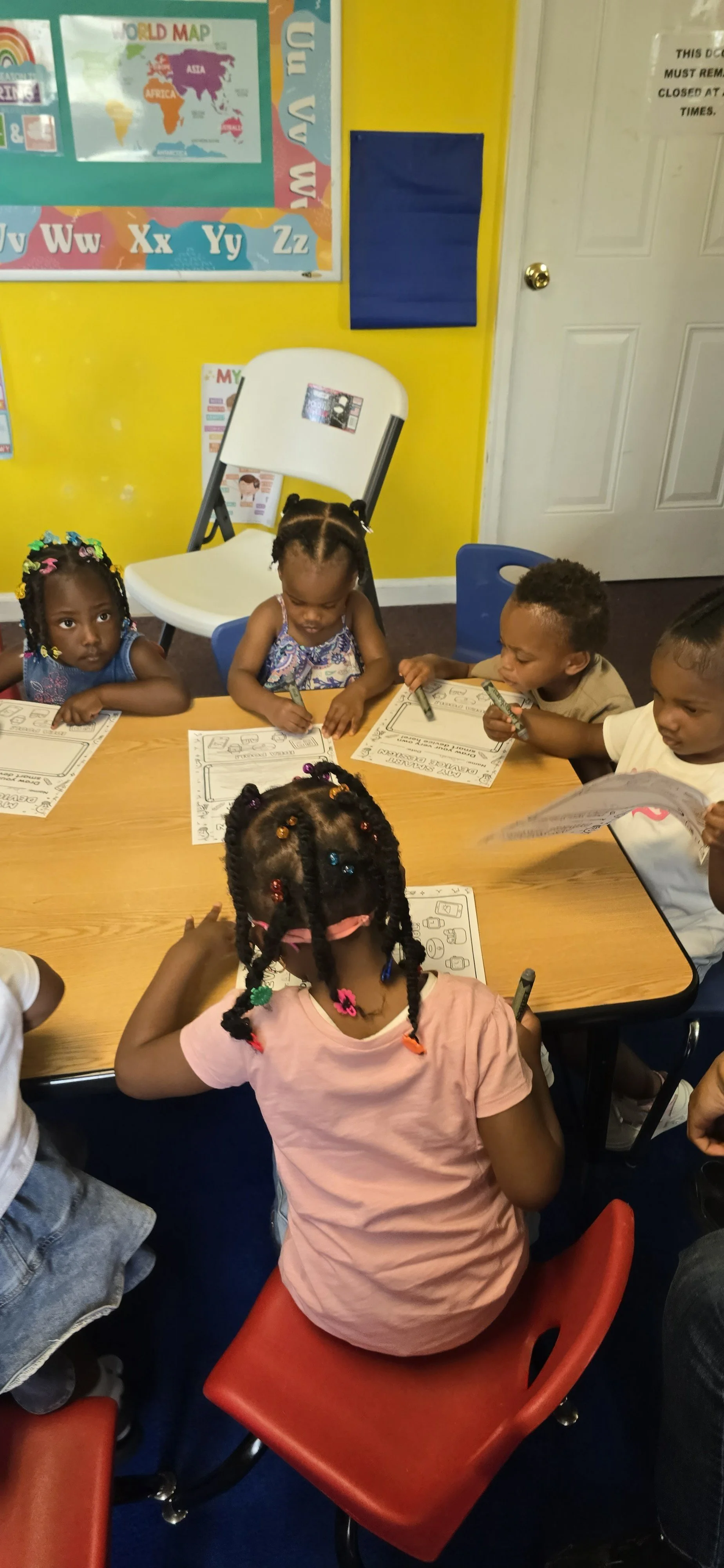 2's Digital Literacy Class