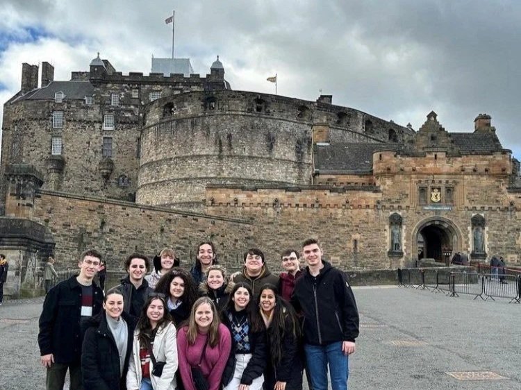 Students spend a long weekend in Edinburgh, exploring historic streets, castle views, and the dramatic landscapes of Scotland. From Old Town alleyways to sweeping hilltop vistas, it is the perfect mix of culture, history, and adventure.