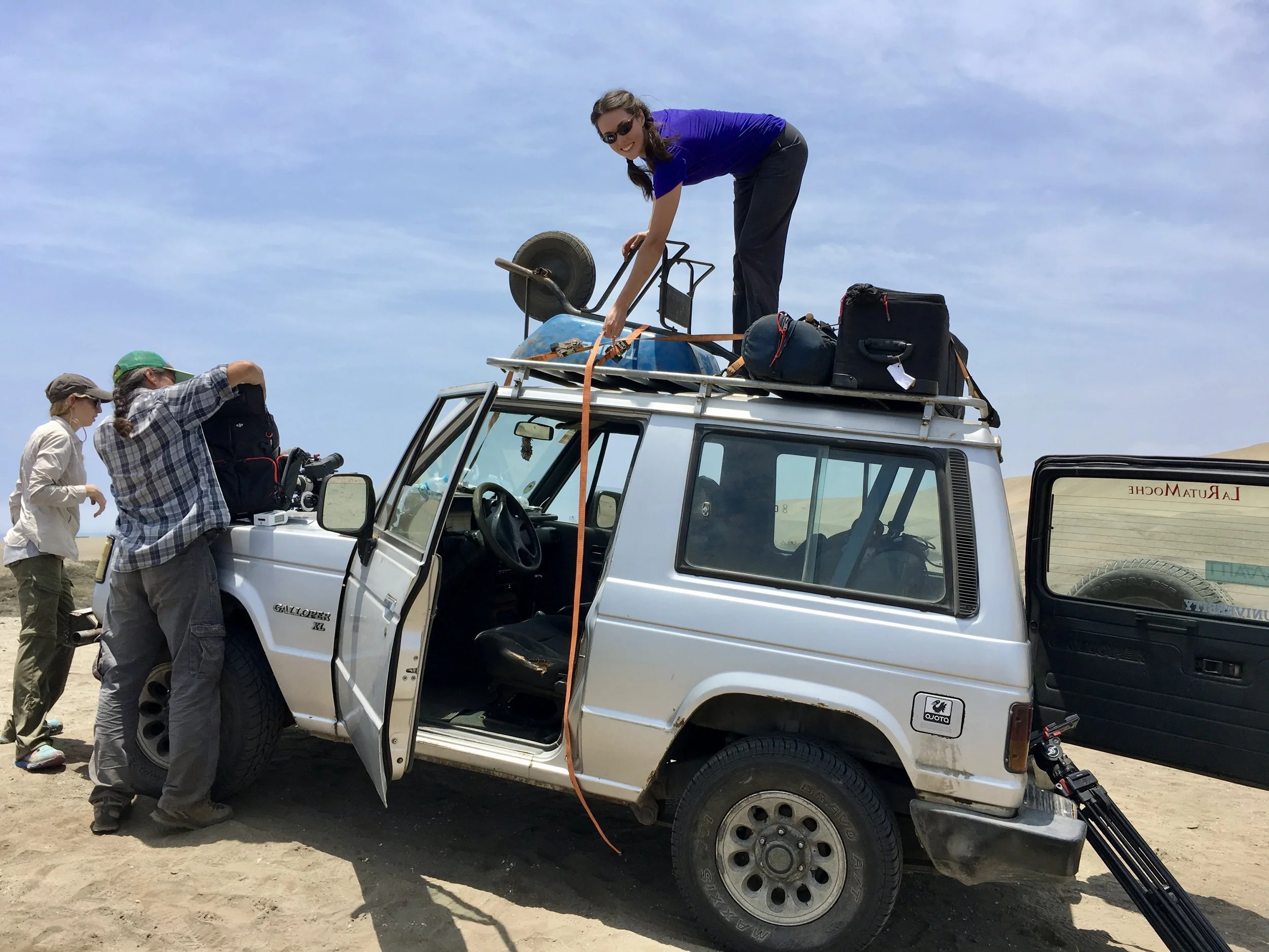 cb on jeep.jpg
