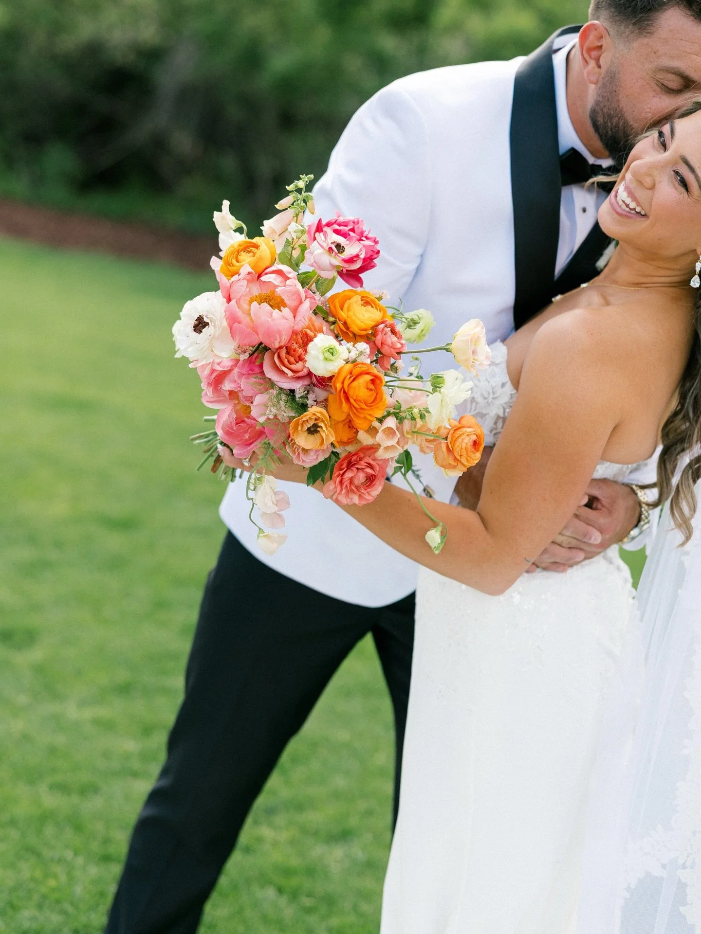 Savannah and Andrew&rsquo;s quiet moments before their ceremony at the Manor House.

So many locally sourced blooms in this one, a bright color palette for the start of summer, and a little lesson for me too: tecolote ranunculus are beautiful but the