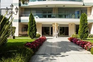 Hardscaping Your Apartment or Condo Association