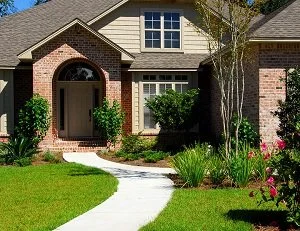 Landscaping to Raise Curb Appeal Before Selling Your Home