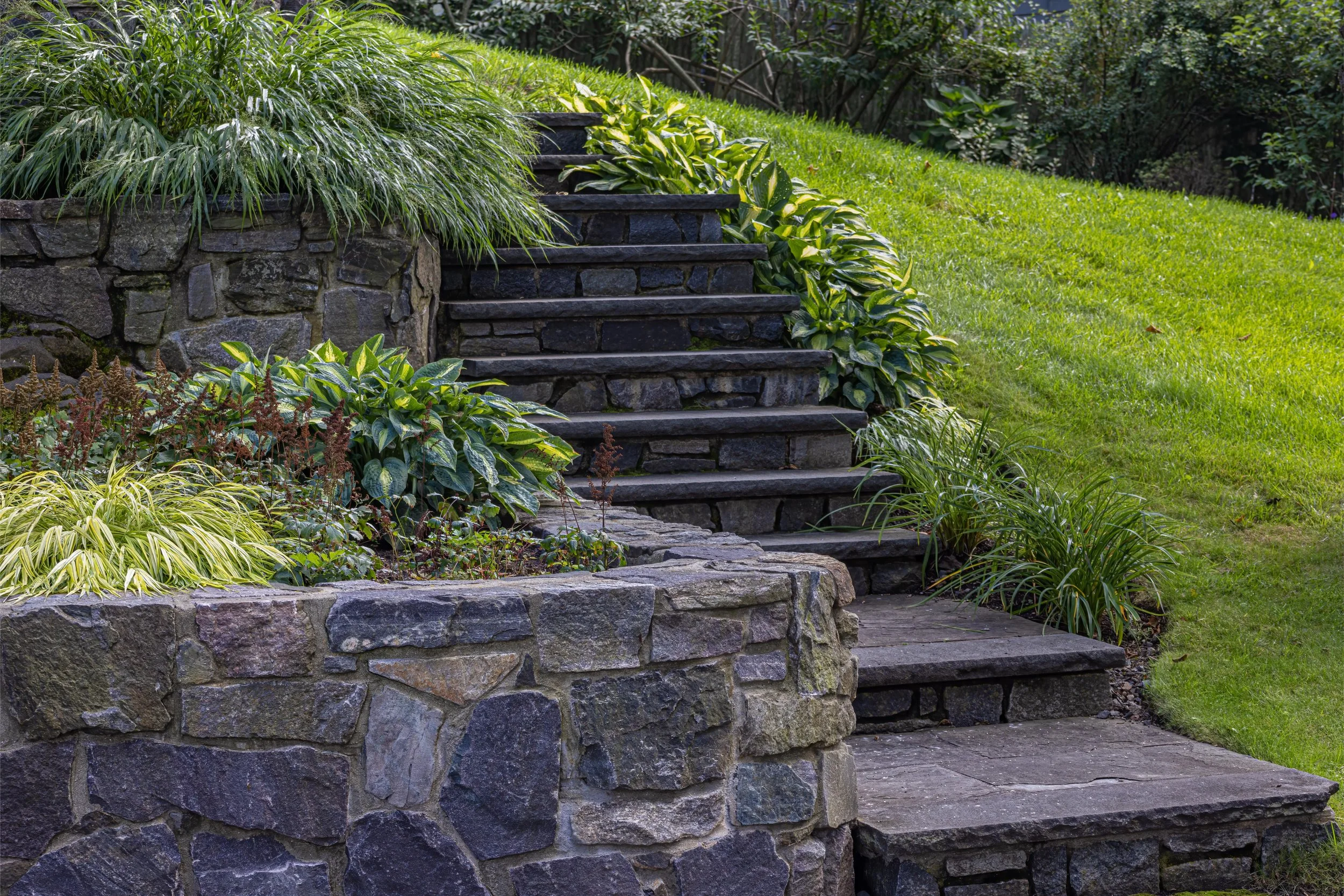 Stone retaining wall contractor in Kingston, MA