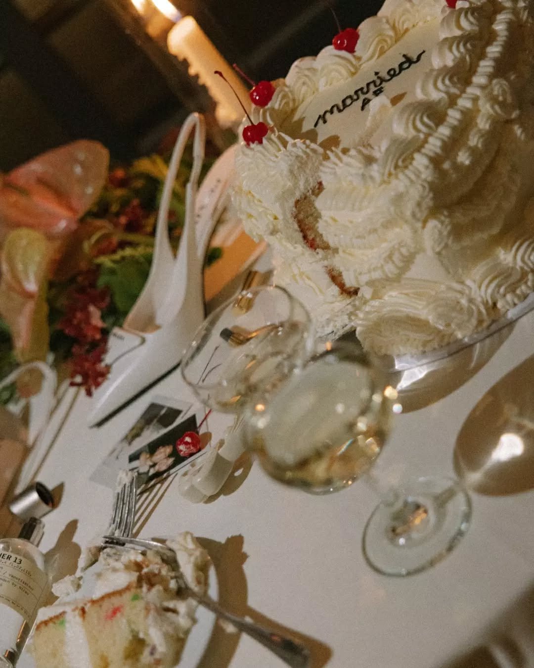 From colorful table details to the sweetest cake-cutting moment, Raquel + Jeffrey's reception felt like a celebration that we didn&rsquo;t want to end🥂✨

Venue: @fivecrownsrestaurant
Coordinator: @wildeandsageco.lauren @wildeandsageco.ashley
@wildea