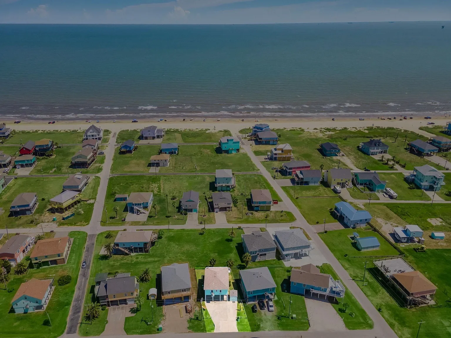 A few minutes to the beach!