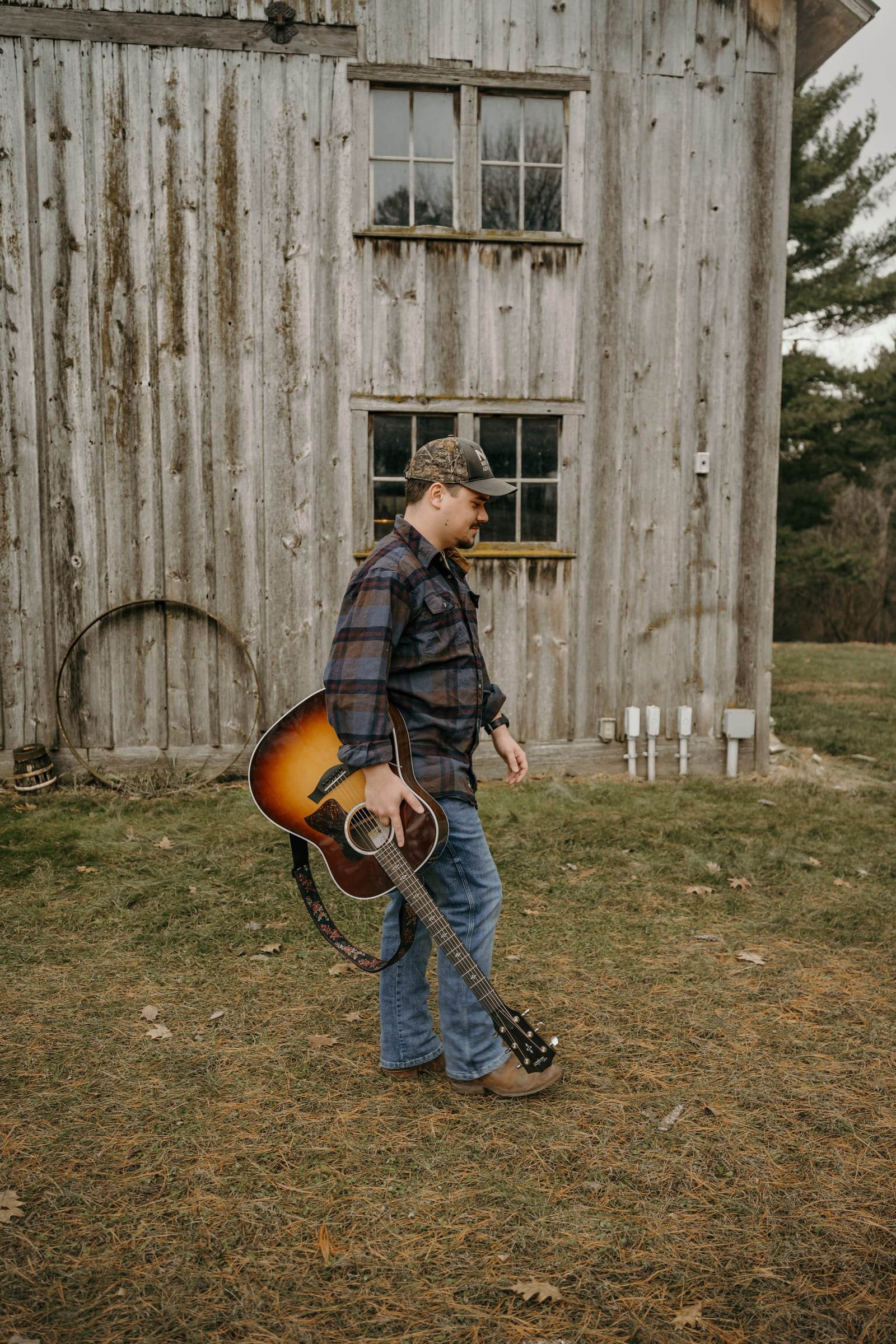 TheoLinebaugh_Barn_Walk_Side_Color.jpg