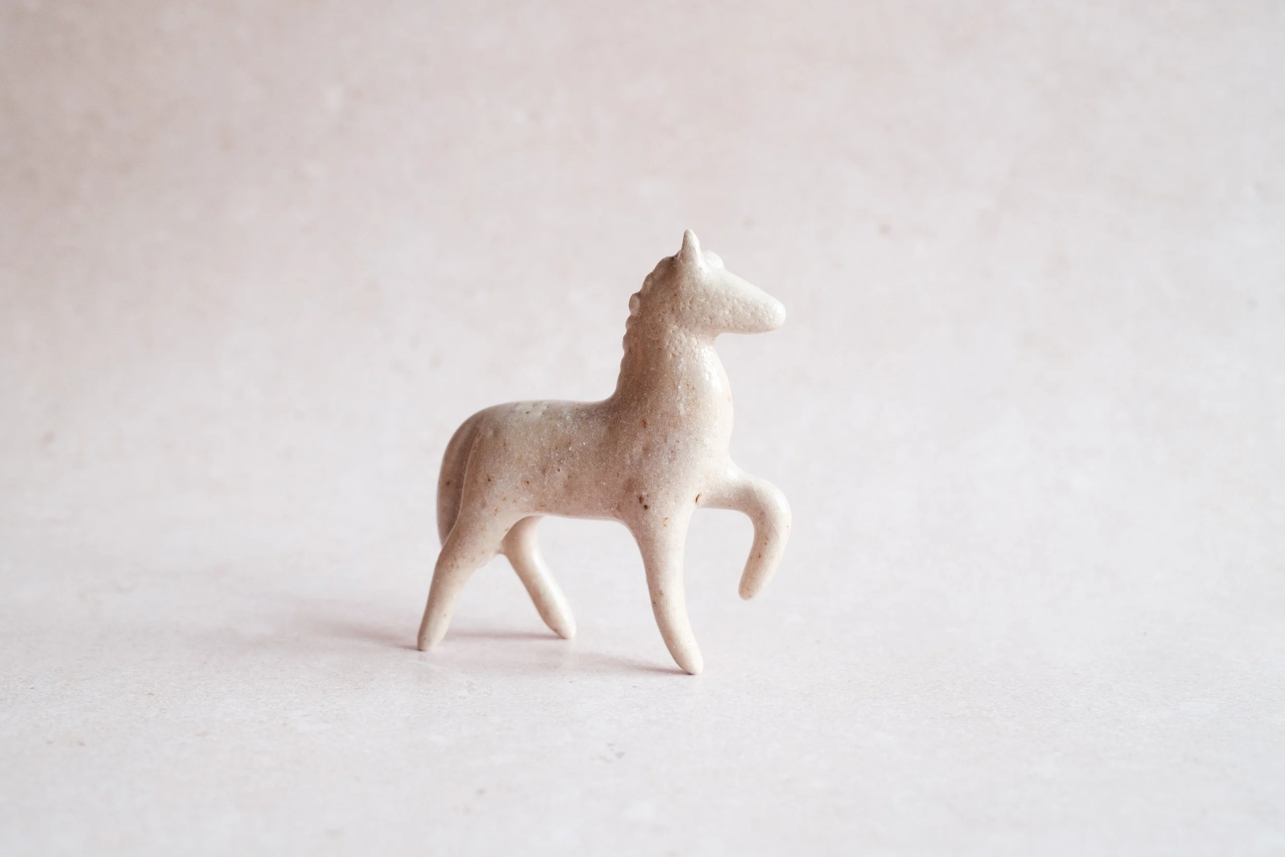 Stoneware woodash pony