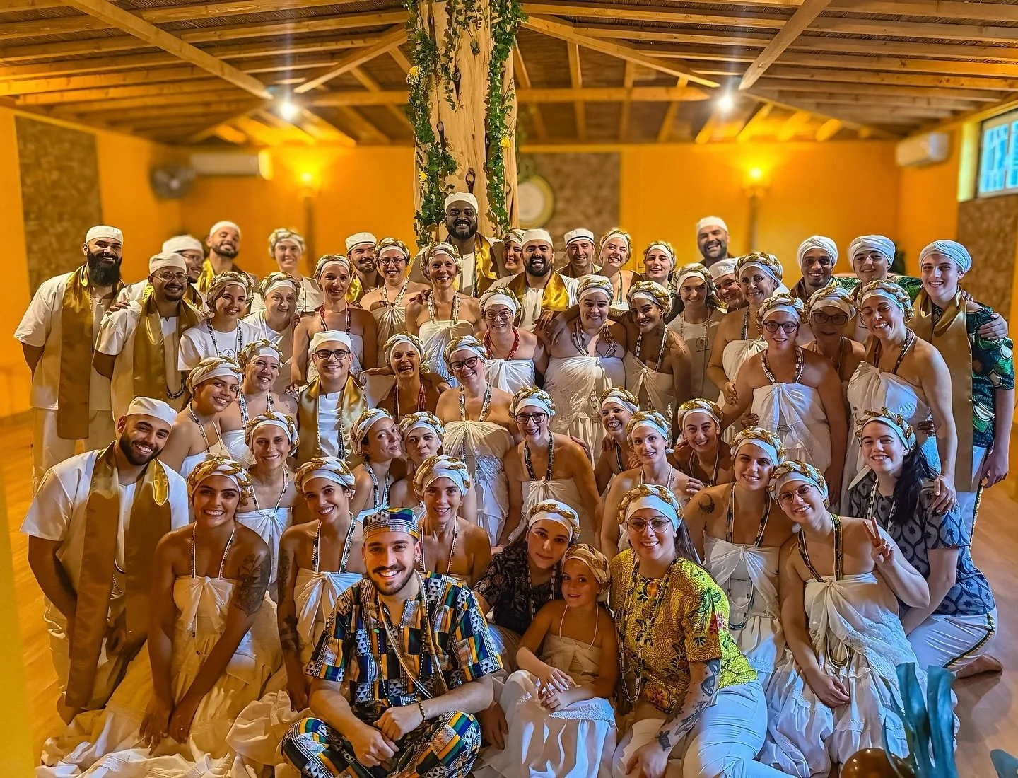 Nos dias 26, 27 e 28 de setembro vivemos a nossa Camarinha de Oxum.

N&atilde;o tenho, nem nunca terei, palavras que consigam descrever esta Camarinha.

Que possamos ser, sempre, fonte de alimento uns para os outros. Queas nossas palavras e o nosso a