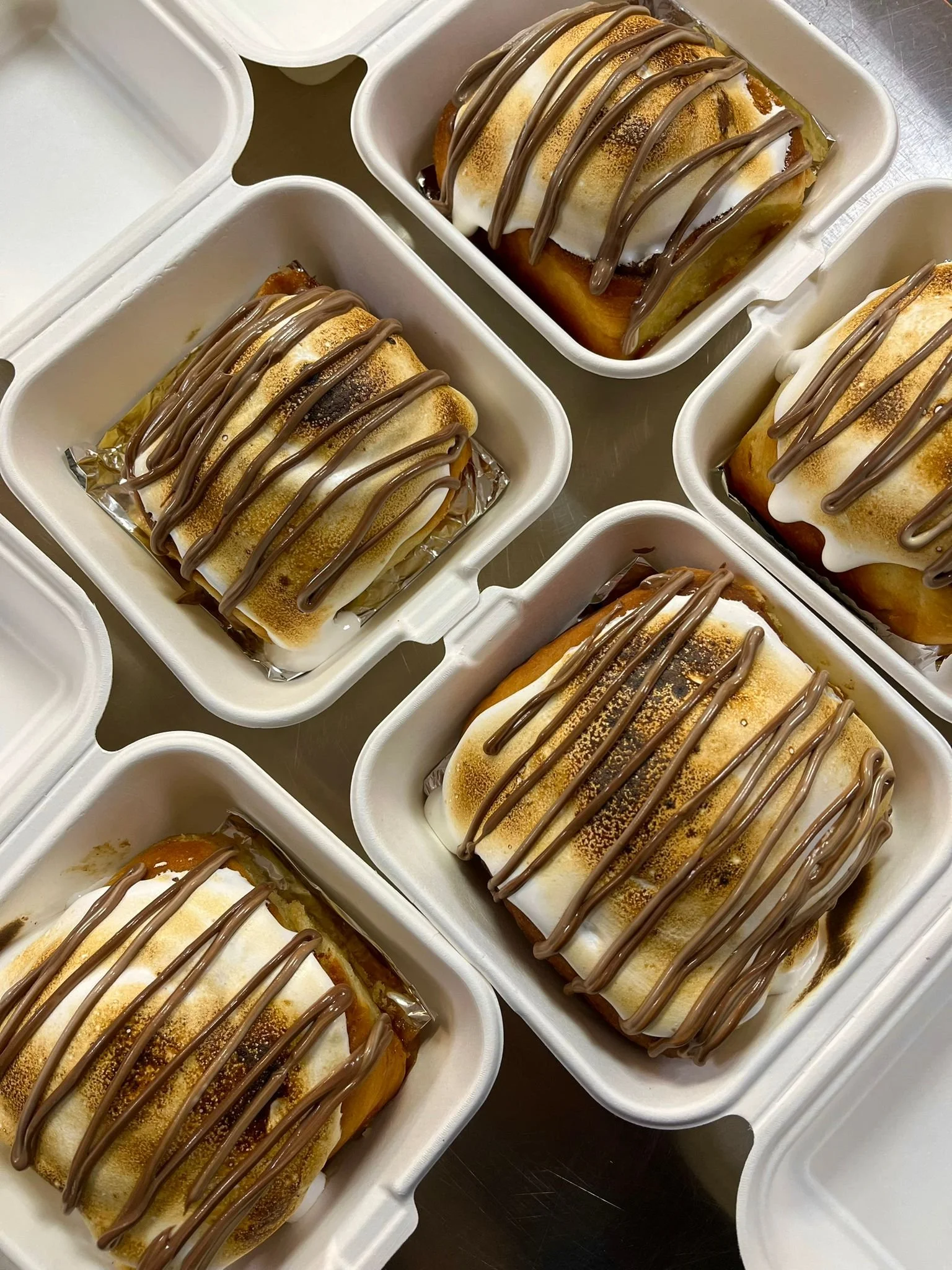 S'MORES CINNAMON ROLLS