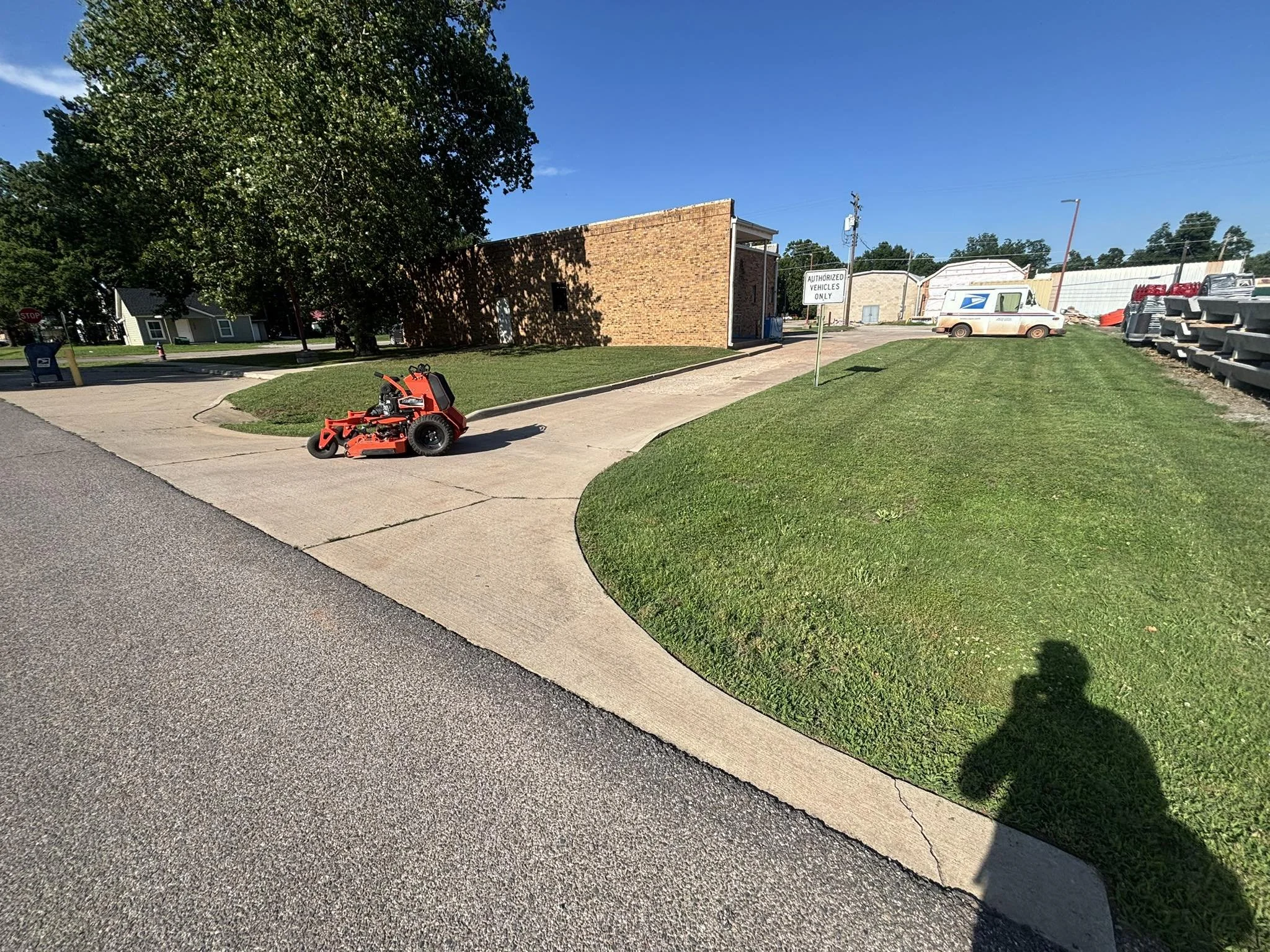 Perkins OK USPS bi-weekly lawn mowing and property maintenance – Cardinal Outdoor Services