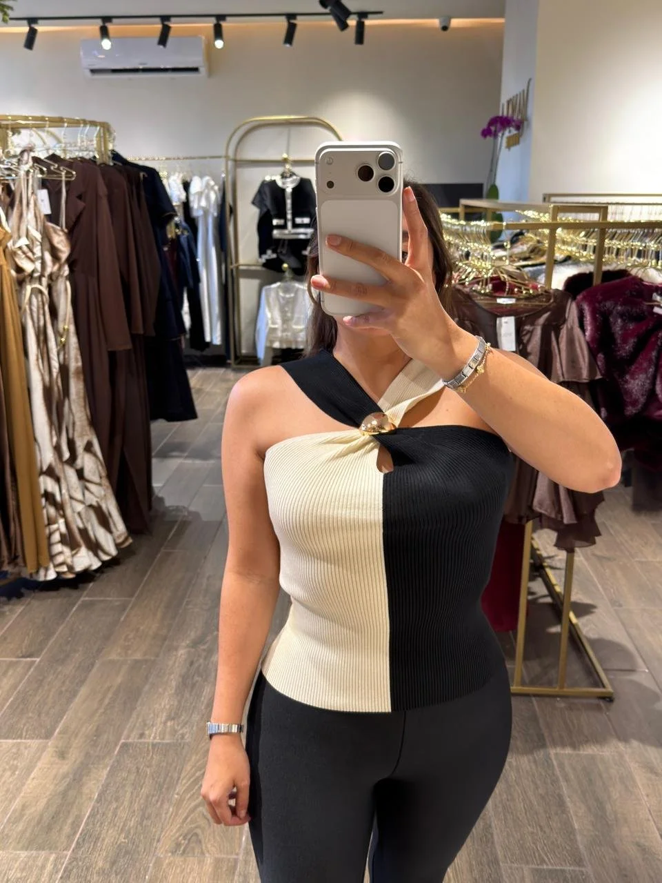 WhatsApp Image 2025-12-18 at 19.09.49 (2).jpeg