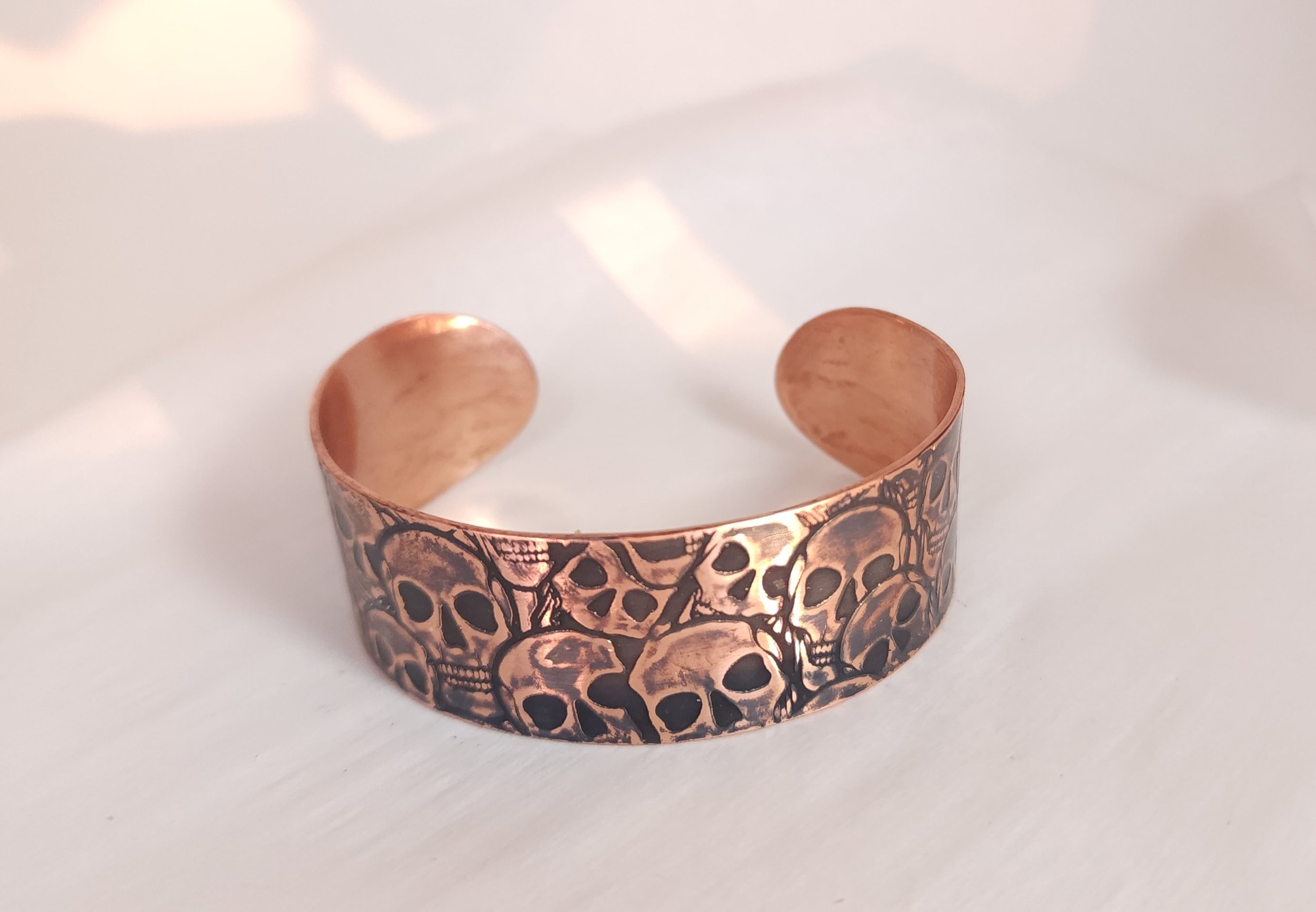 Skull cuff 6.jpg