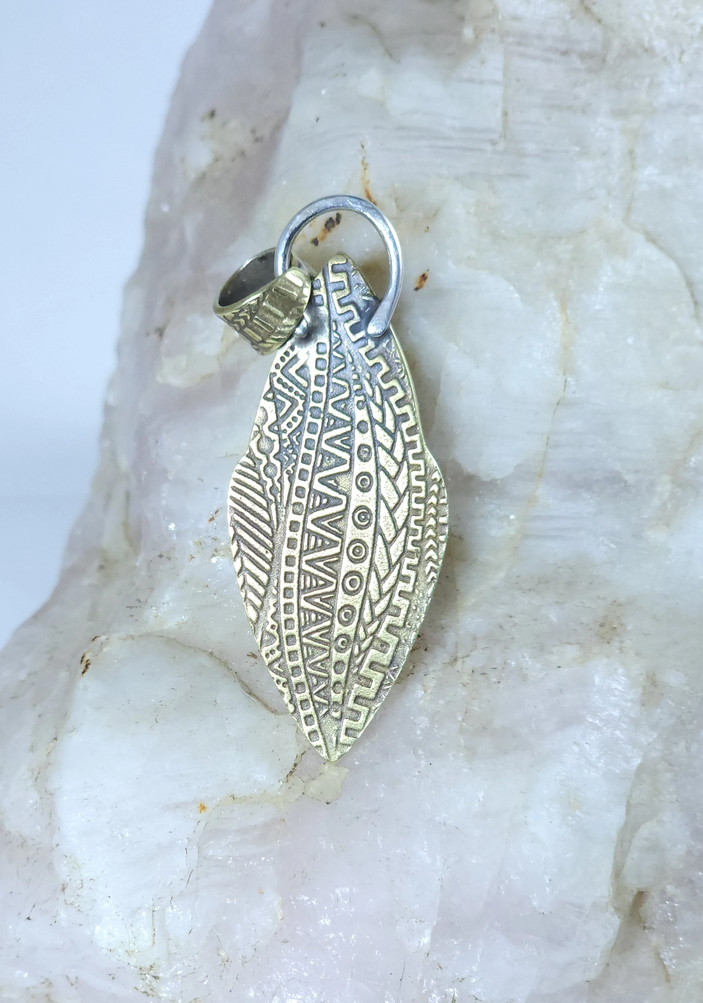 Bumblebee jasper pendant 4.jpg