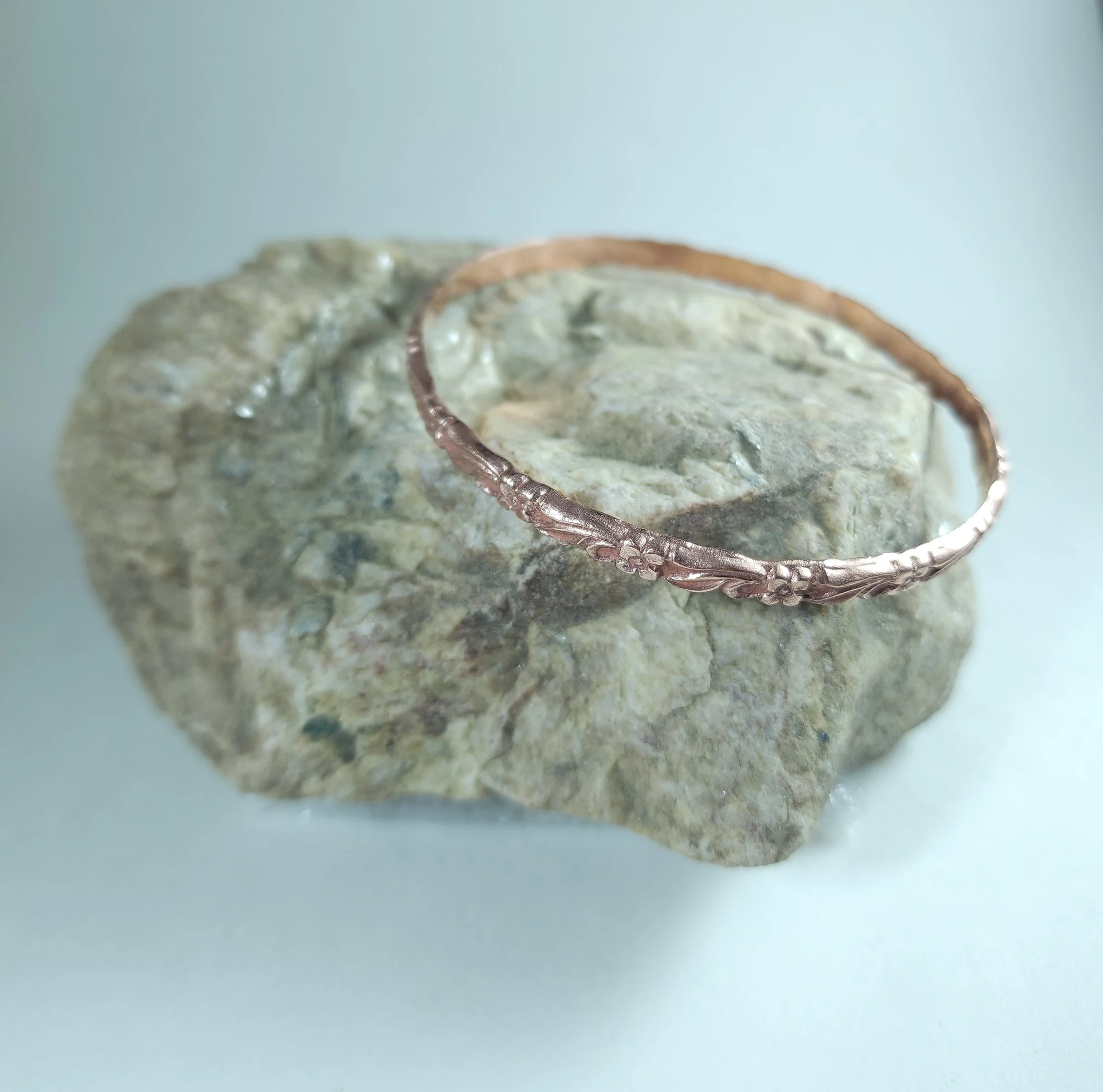 Copper bangle bracelet 2.jpg