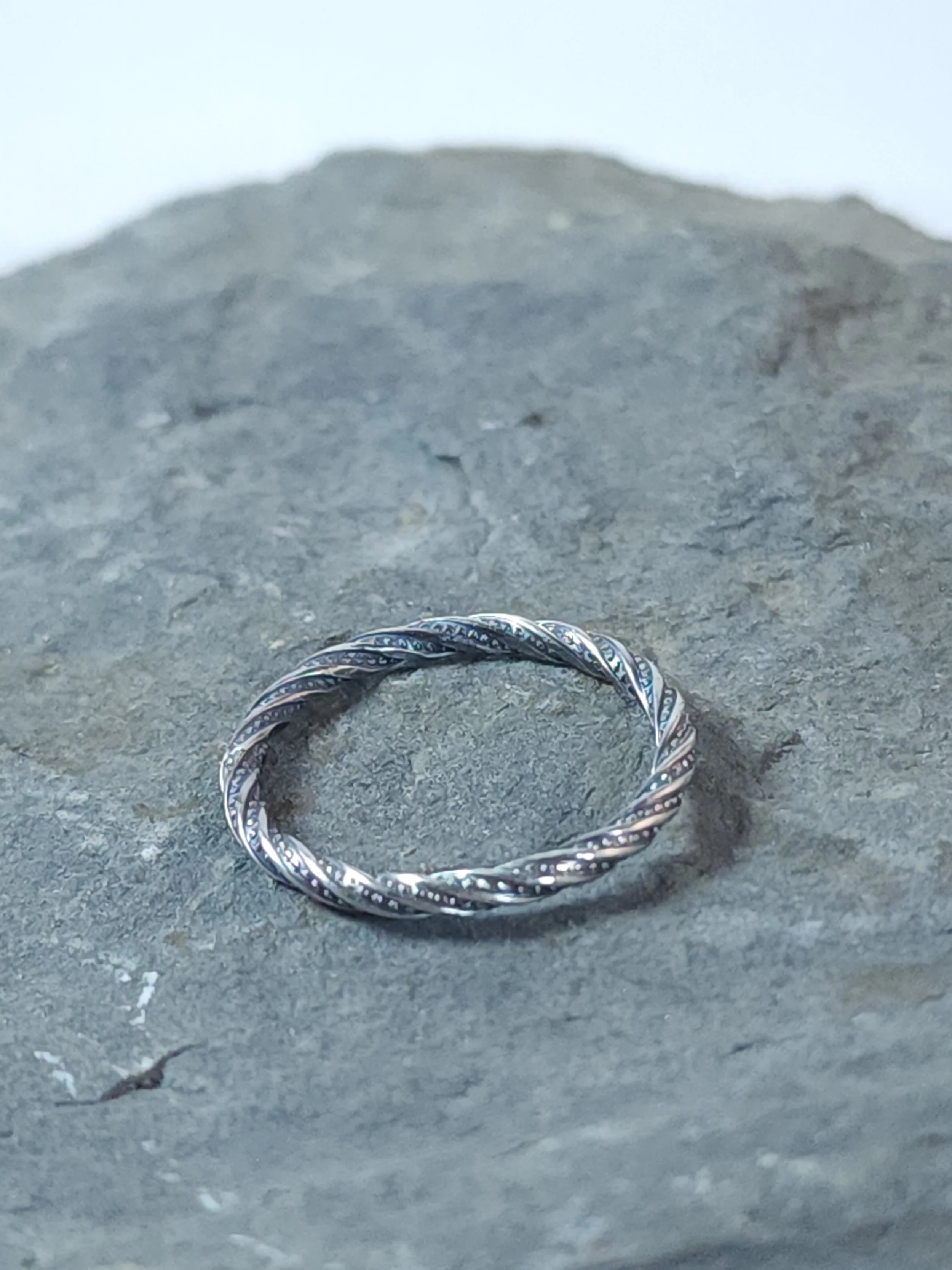 Twisted wire ring 2.jpg