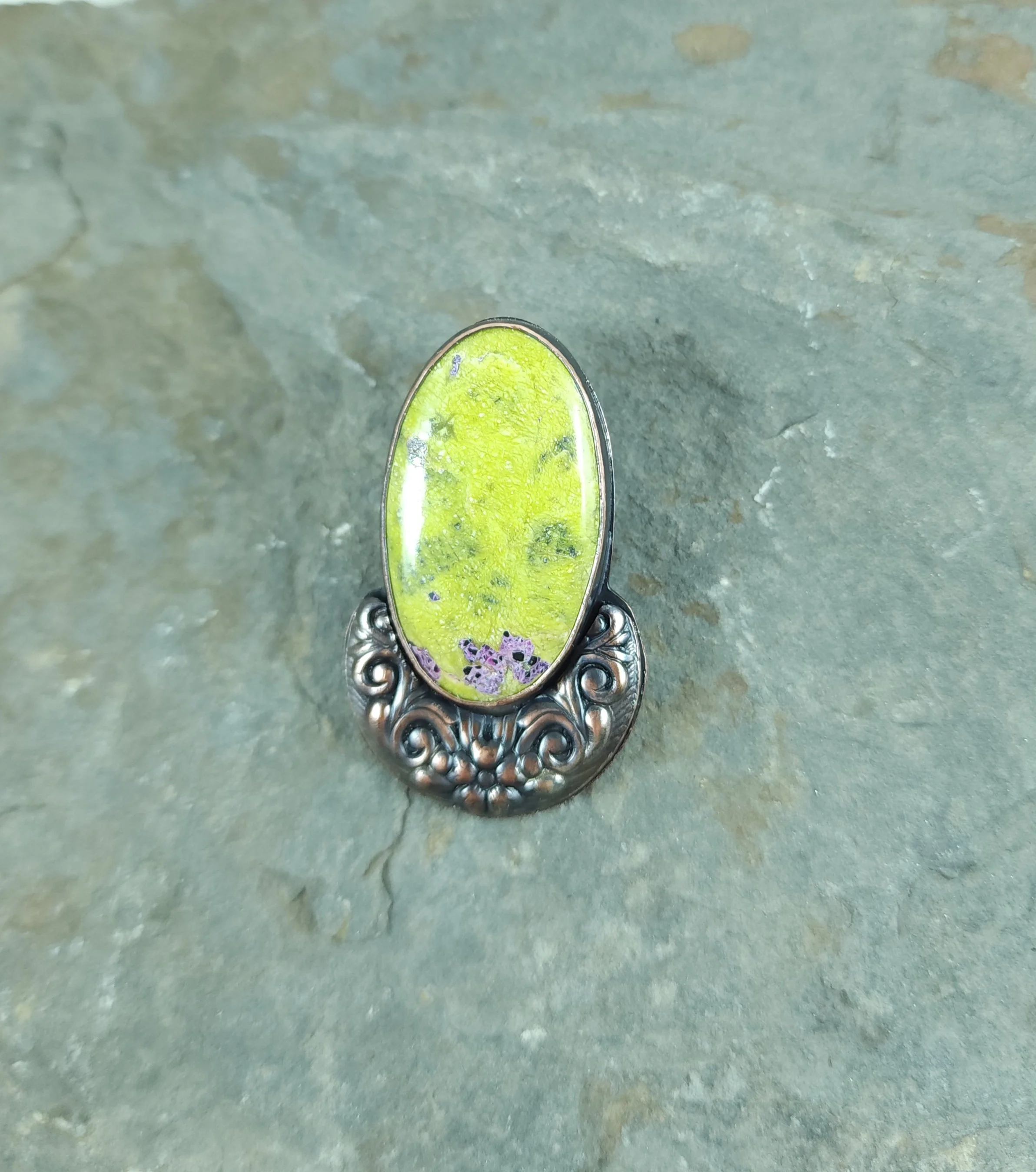 Atlantisite Ponytail holder 1.jpg