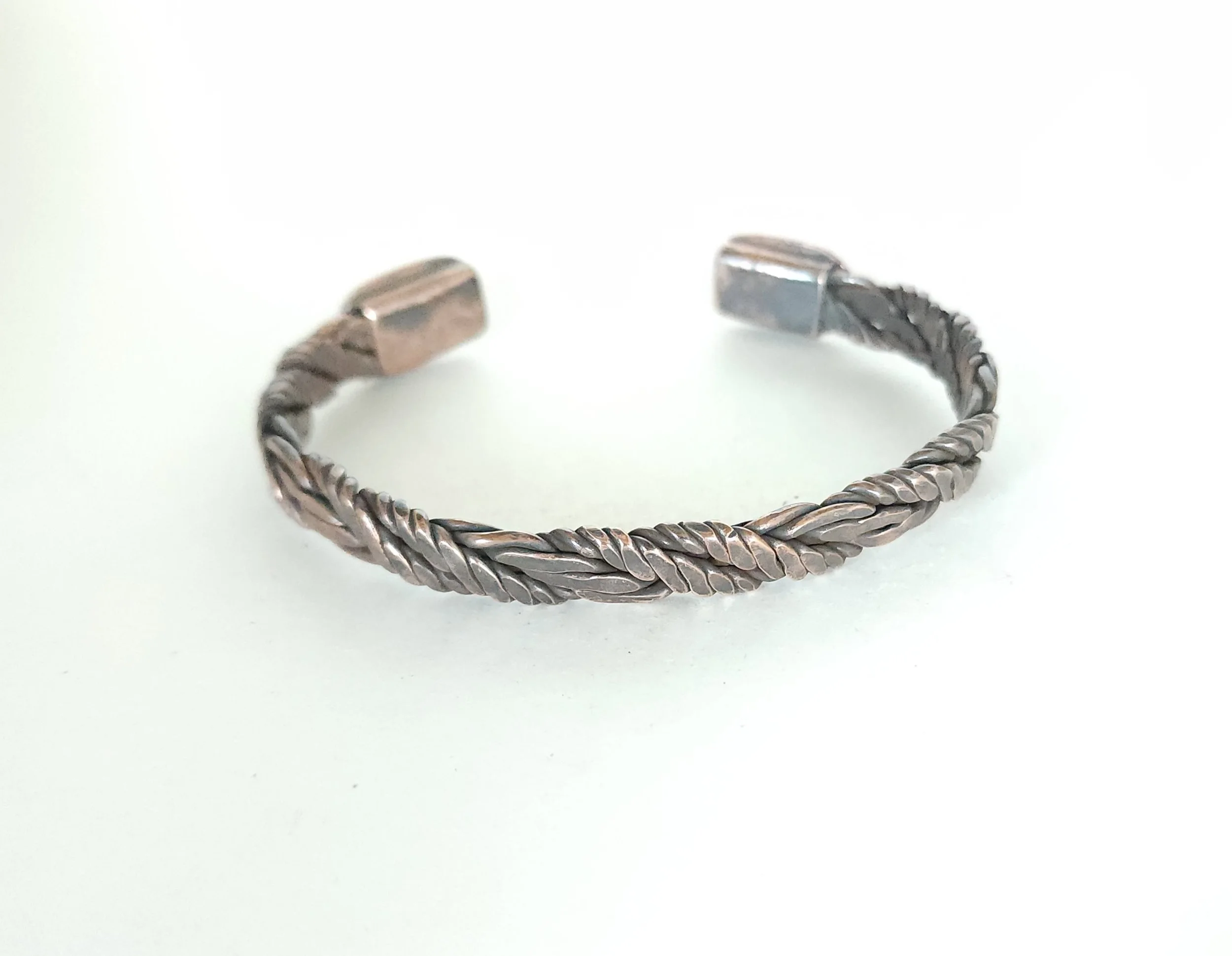 Mens skull cuff 5.jpg