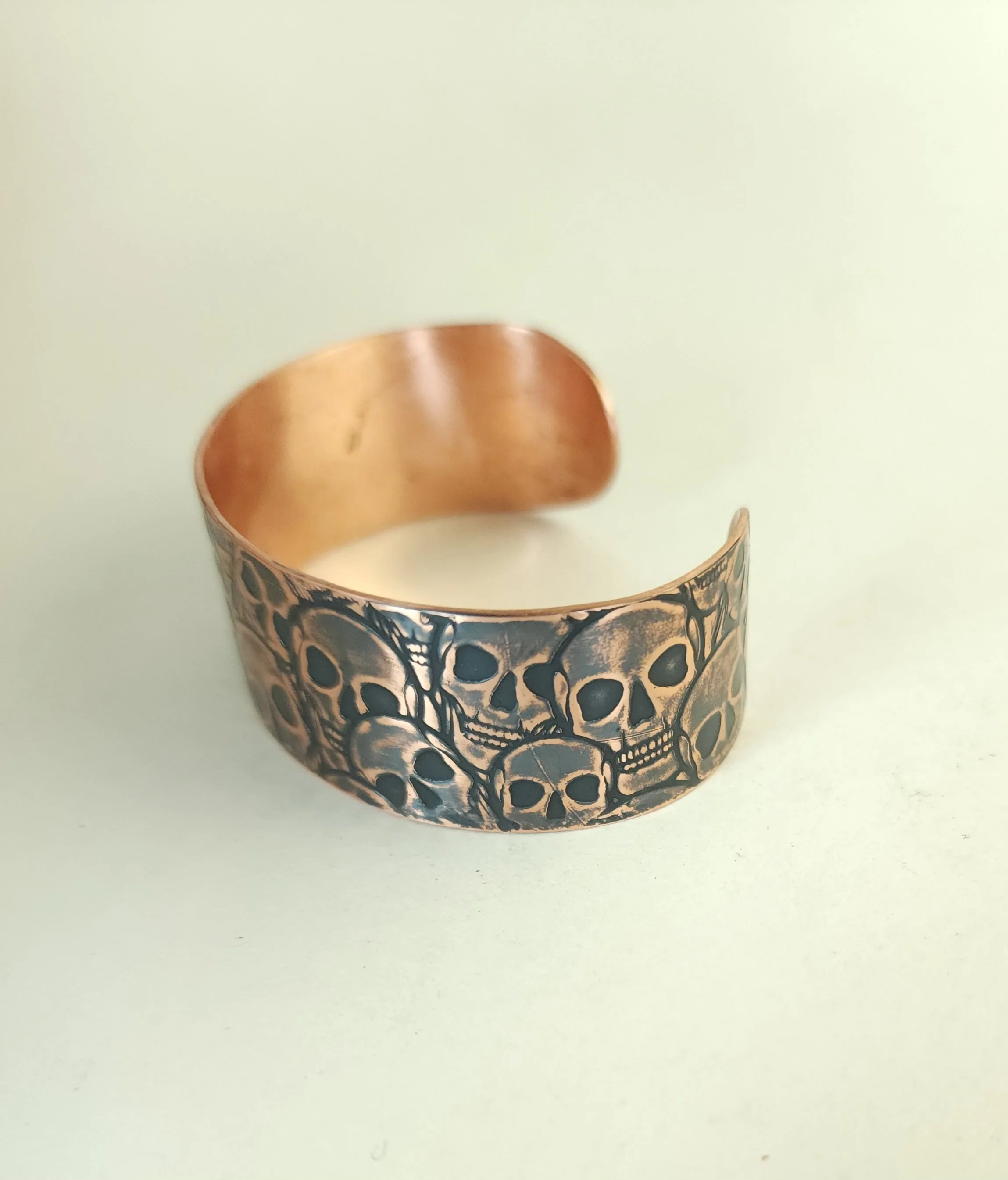 Skull cuff 2.jpg