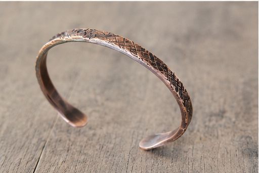 Hammered cuff 3.png