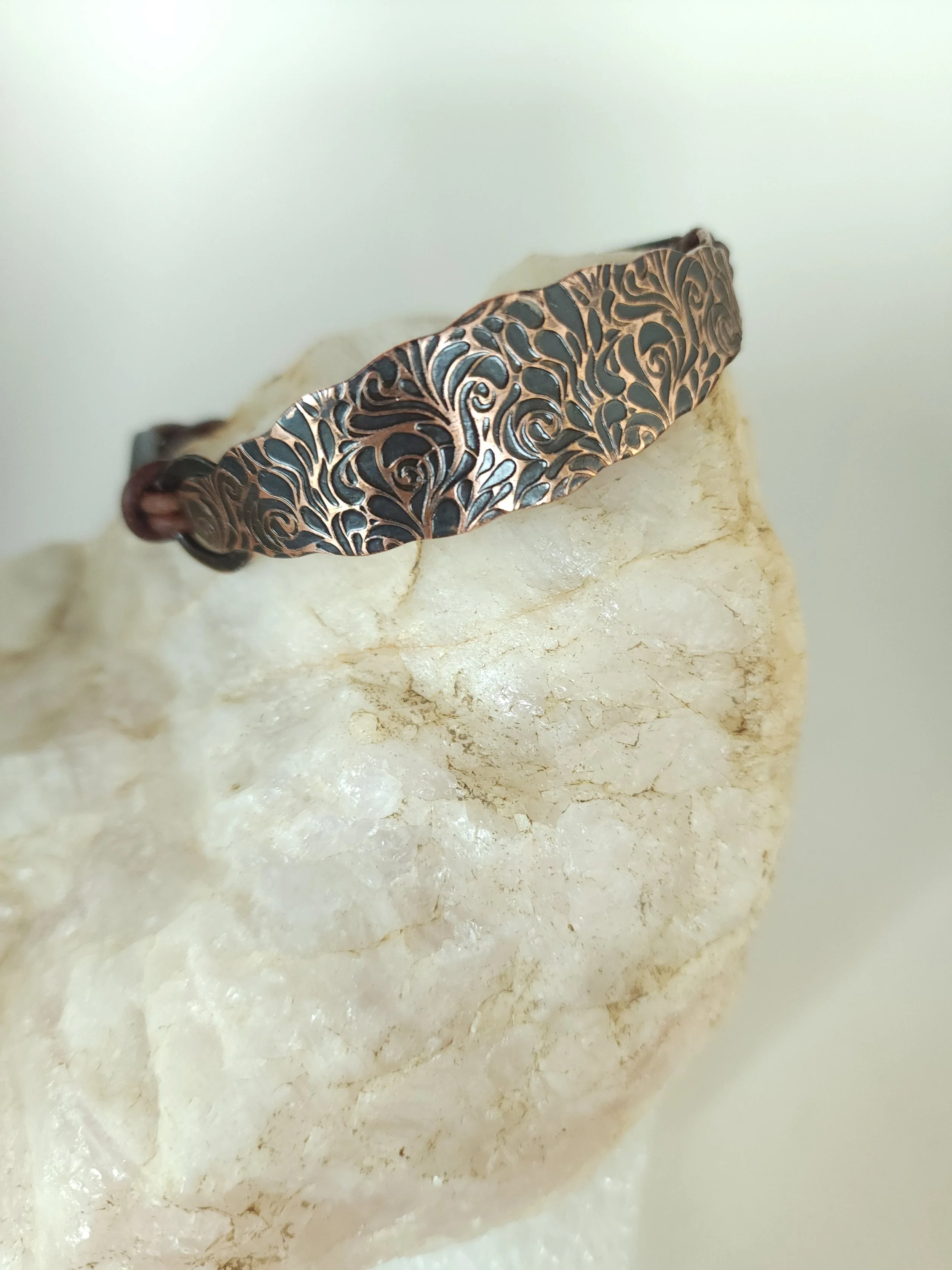 Swirl with slide clasp 5.jpg