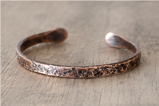 Hammered cuff 2.png