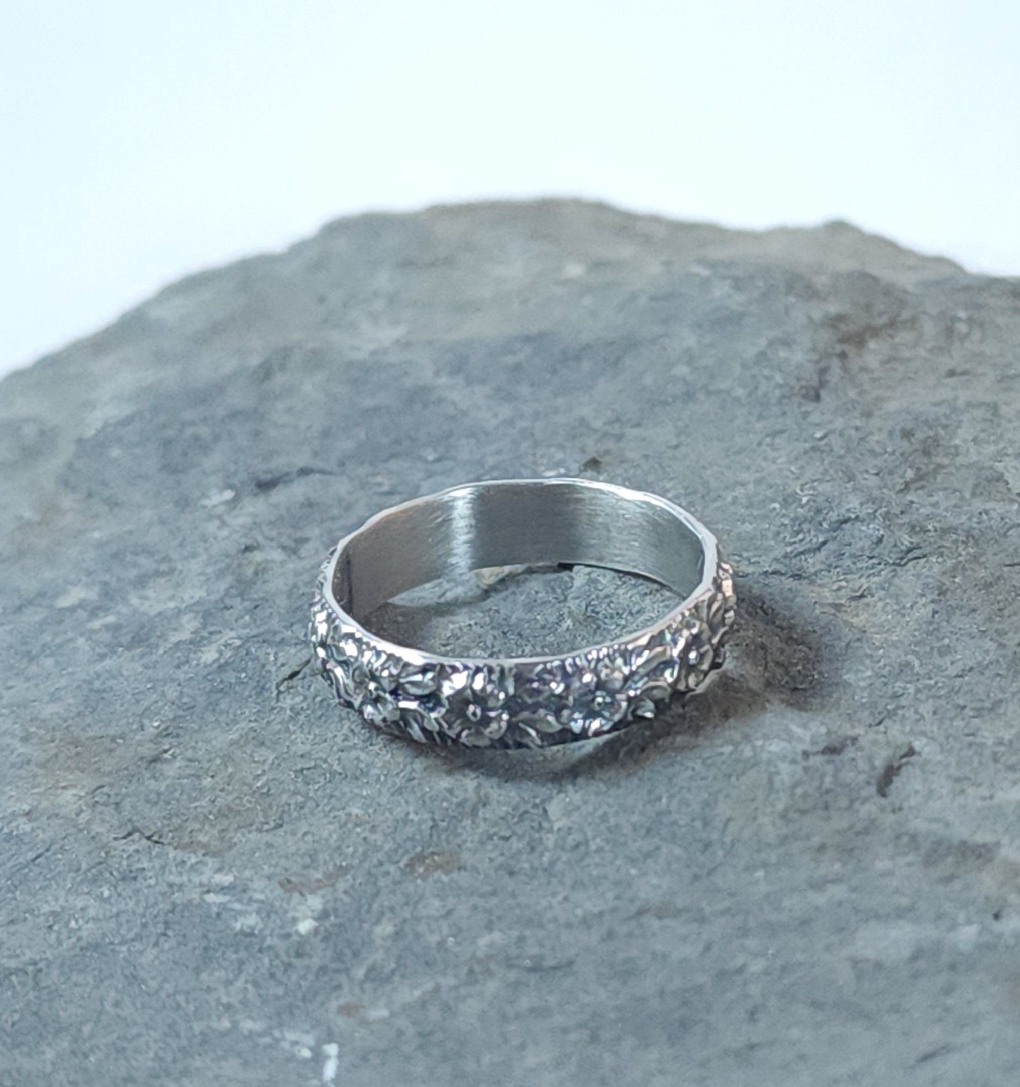 Heavy Floral ring 3.jpg