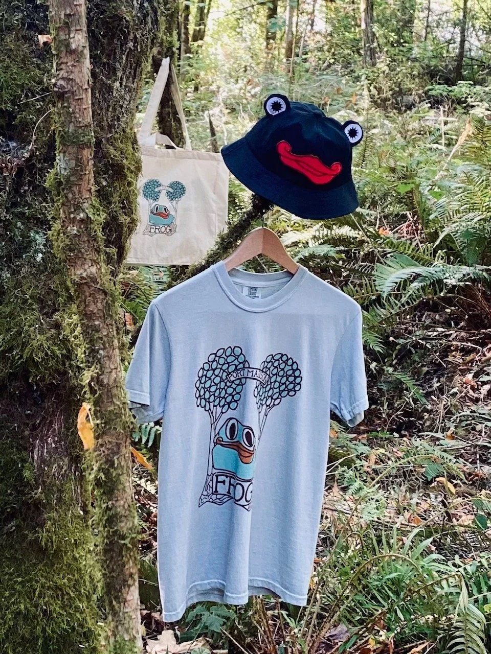 GrnT+BlkHat+Tote.jpeg