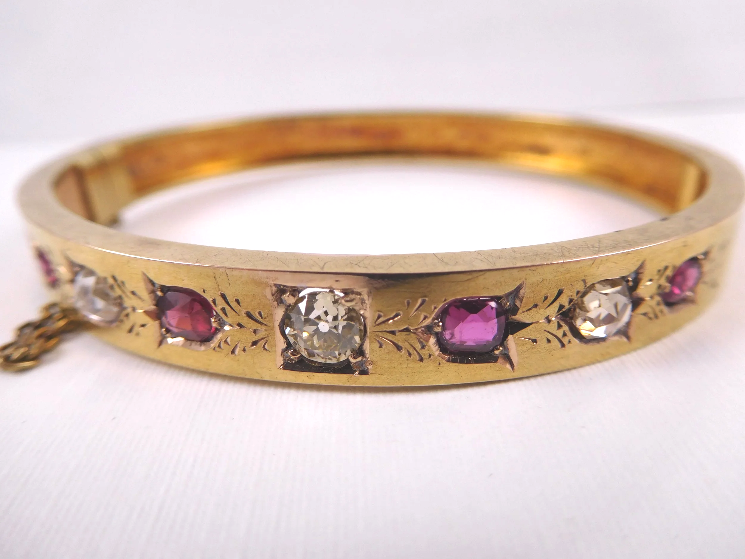 Antique gold bracelet before clasp and setting repairs