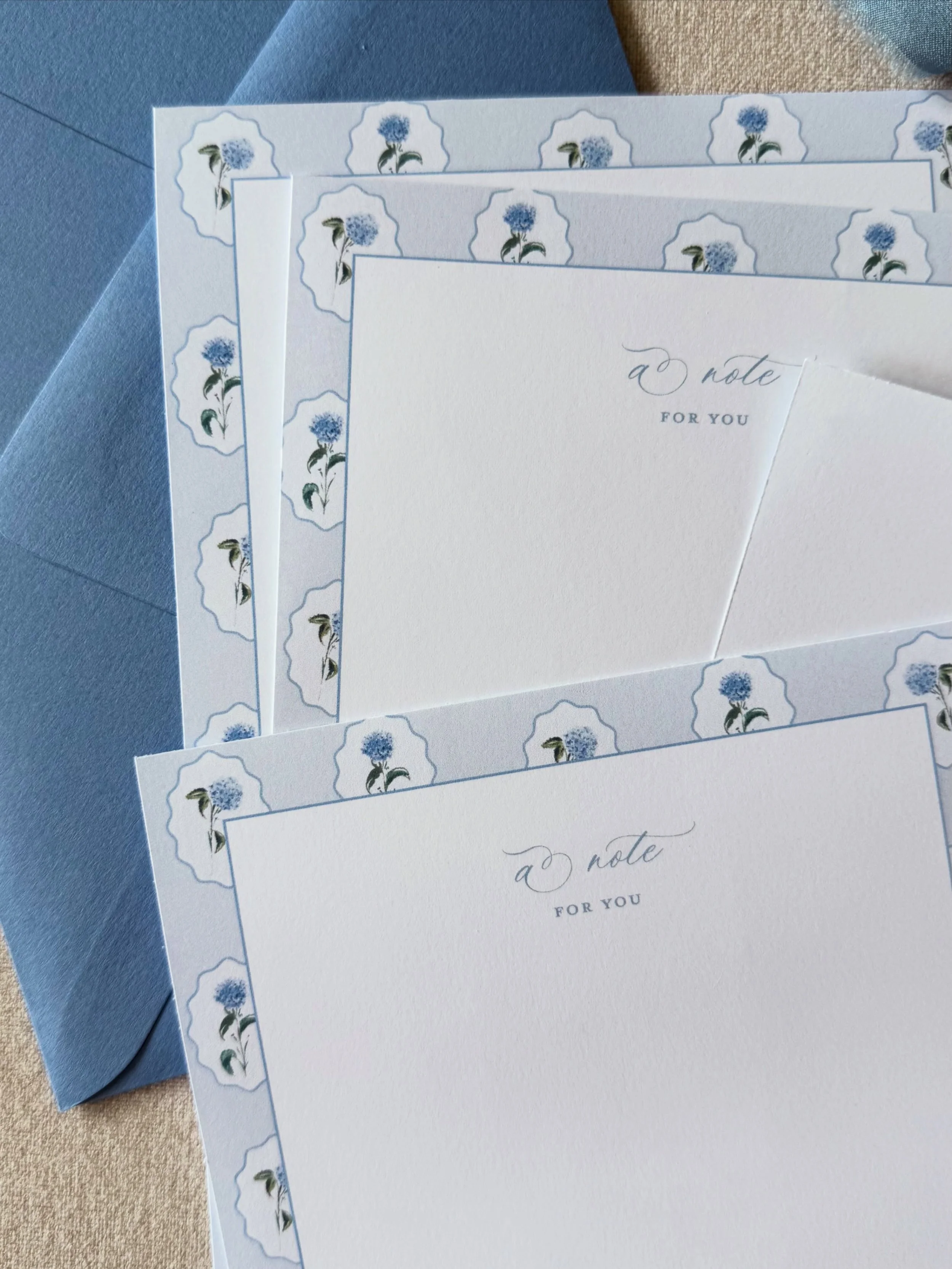 Coming to an Etsy shop near you (v v v soon) 😮&zwj;💨🩵✨

#sincerelysophie #notecards #paperlover #etsy #bluehydrangea