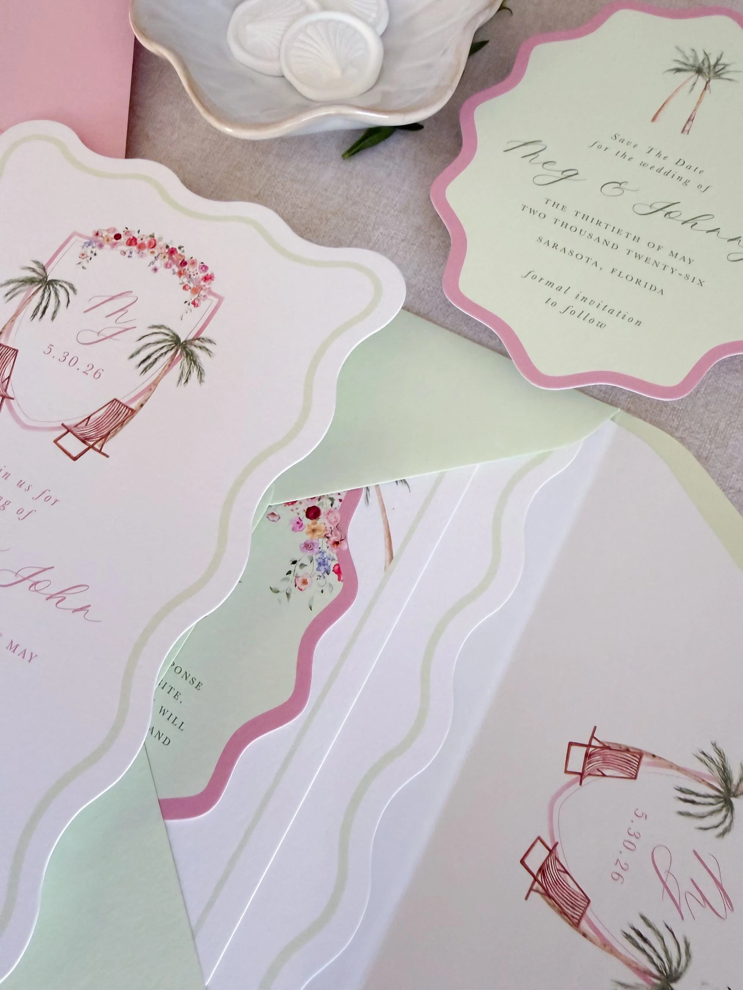 Oh, those layers 👏🏼🌴

#sincerelysophie #customeweddinginvitation #diecutpaper #artist #floridawedding